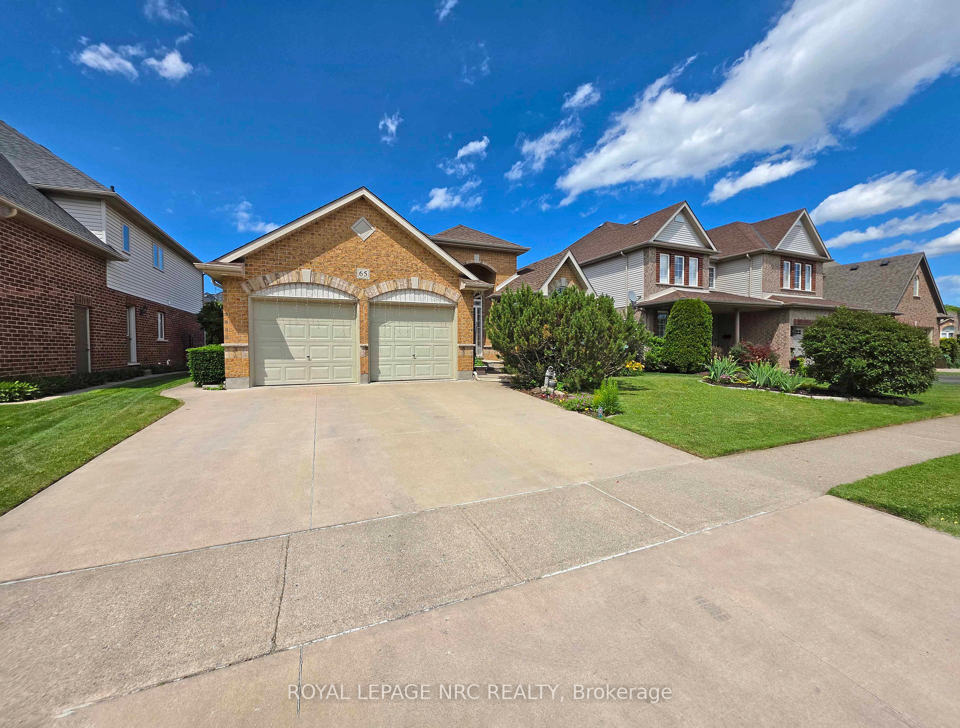 Photo 3 of 65 Mccaffery Crescent, St. Catharines, Rykert/Vansickle — HOMEH