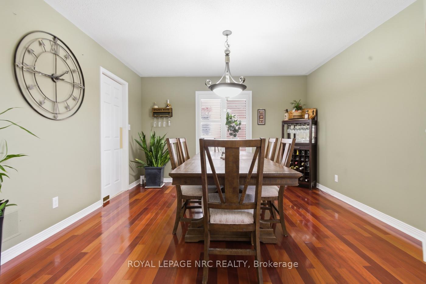Photo 8 of 65 Mccaffery Crescent, St. Catharines, Rykert/Vansickle — HOMEH