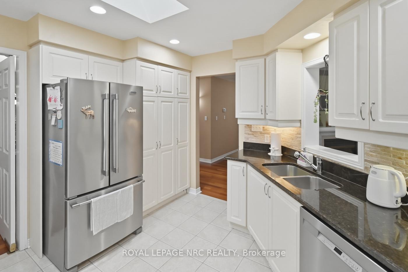 Photo 14 of 65 Mccaffery Crescent, St. Catharines, Rykert/Vansickle — HOMEH