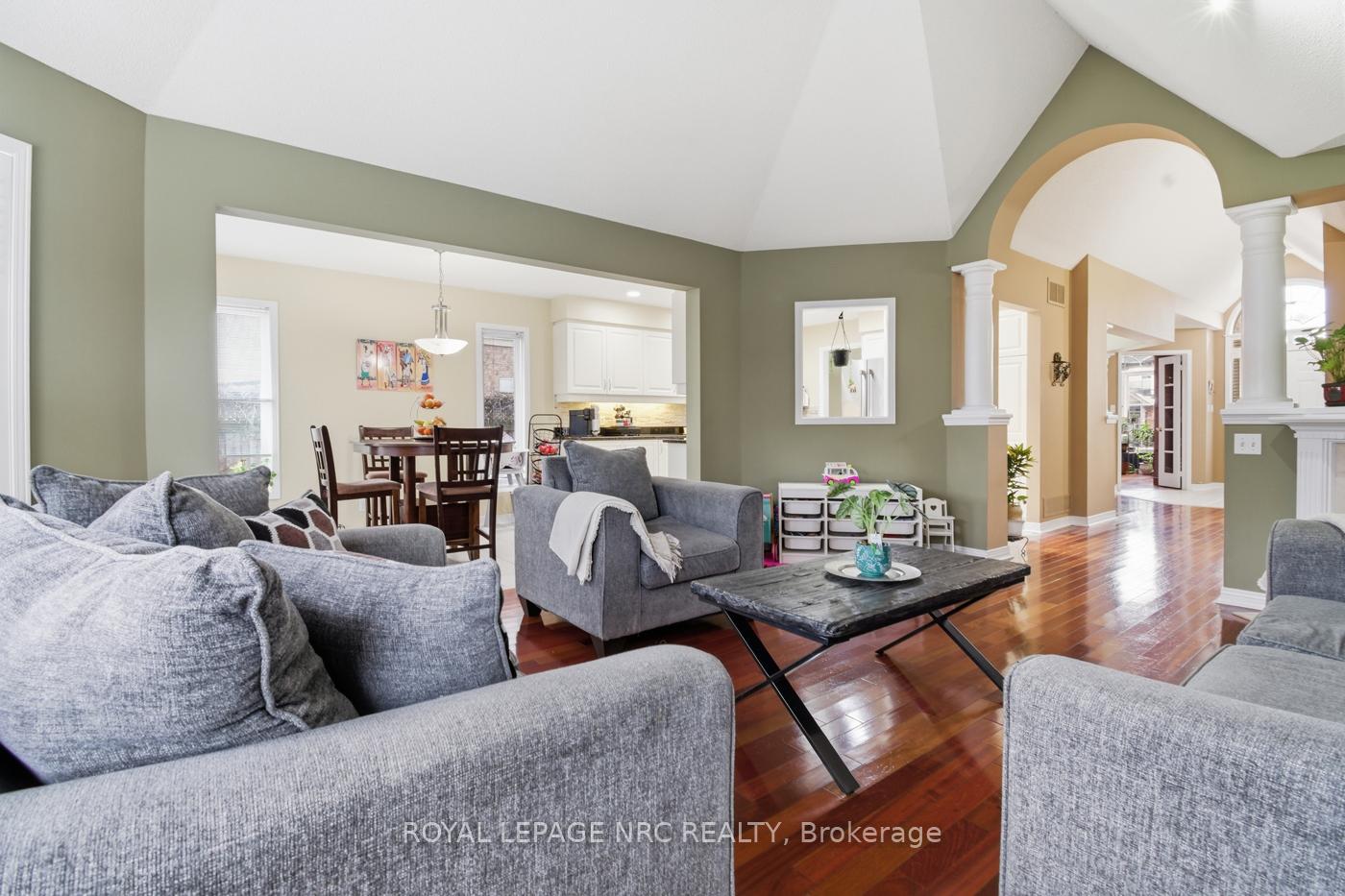Photo 21 of 65 Mccaffery Crescent, St. Catharines, Rykert/Vansickle — HOMEH