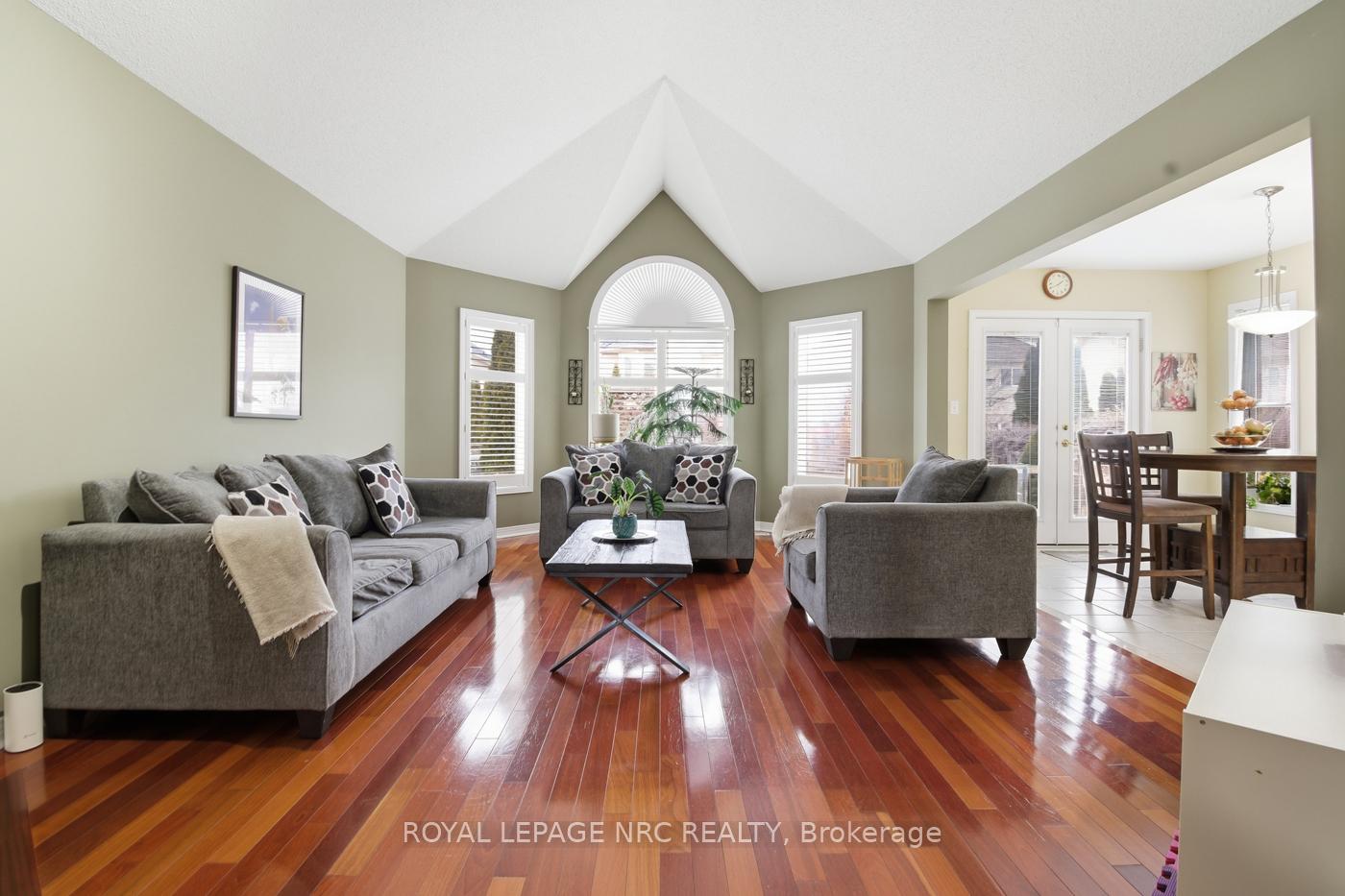 Photo 22 of 65 Mccaffery Crescent, St. Catharines, Rykert/Vansickle — HOMEH