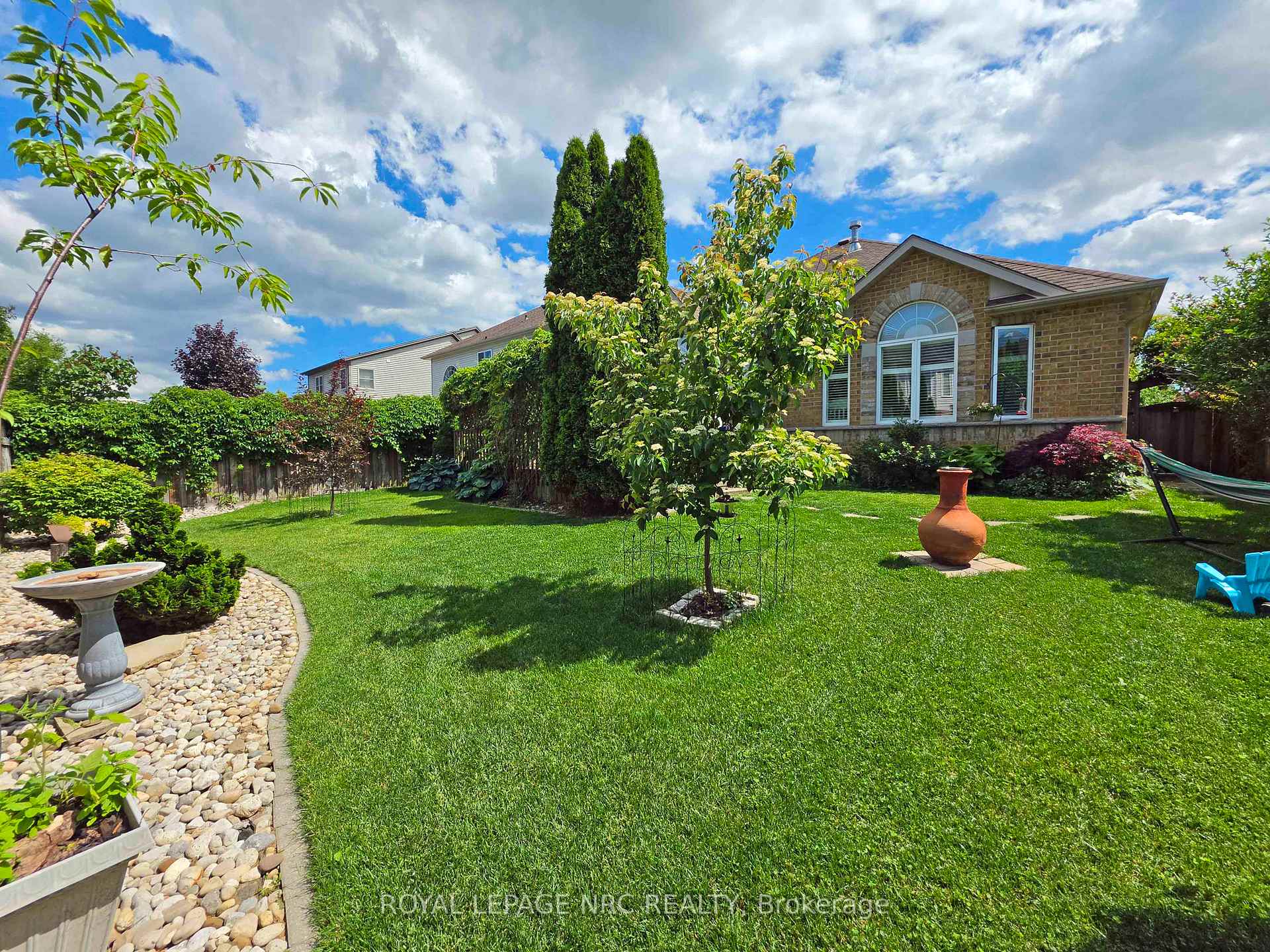 Photo 46 of 65 Mccaffery Crescent, St. Catharines, Rykert/Vansickle — HOMEH