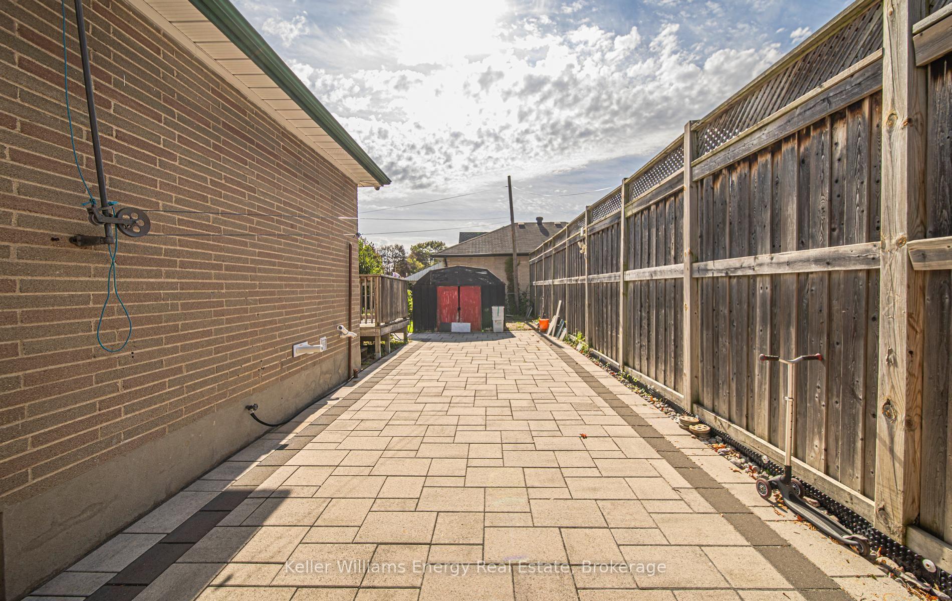 Photo 5 of 657 Taylor Avenue, Oshawa, Donevan — HOMEH