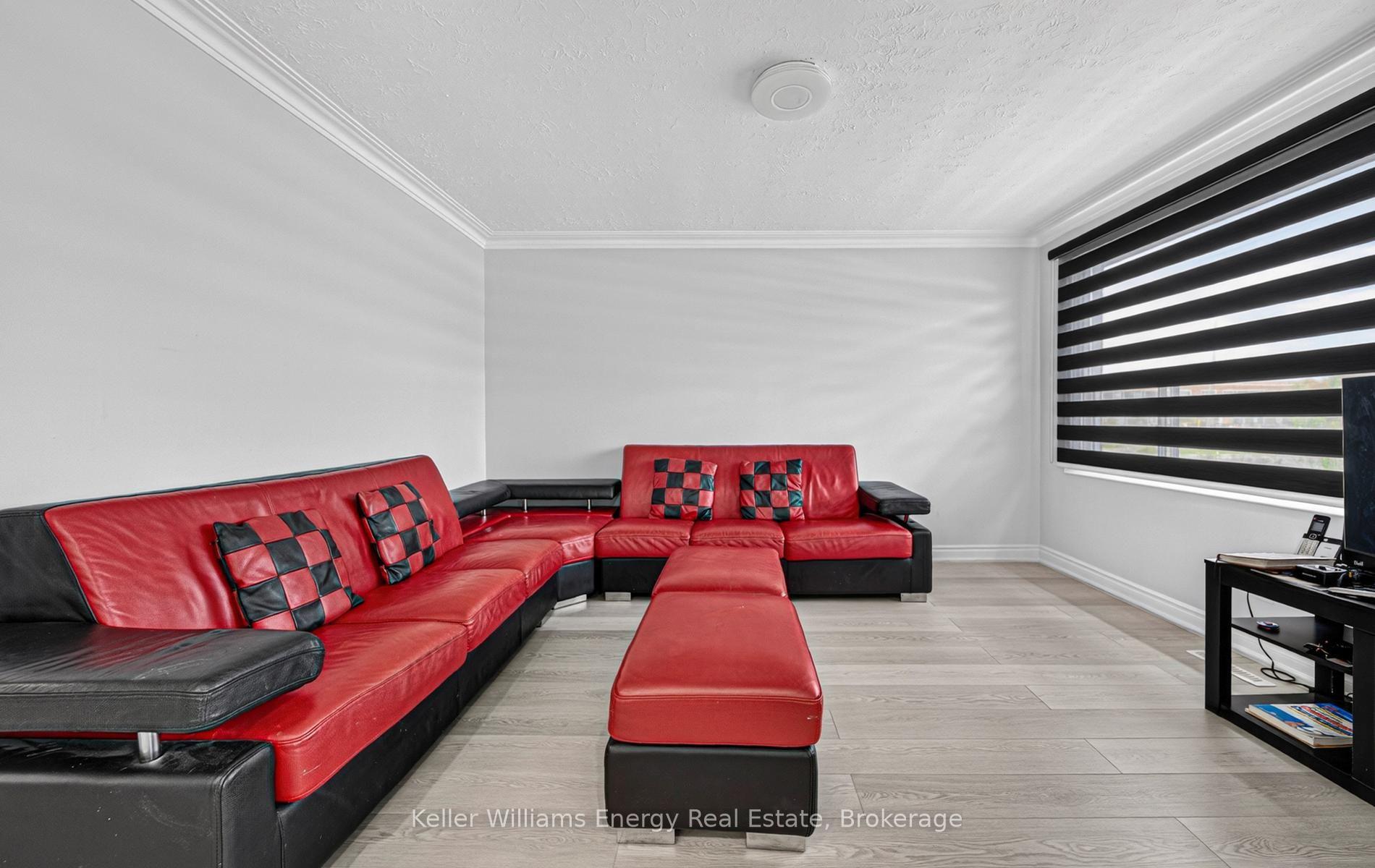 Photo 25 of 657 Taylor Avenue, Oshawa, Donevan — HOMEH