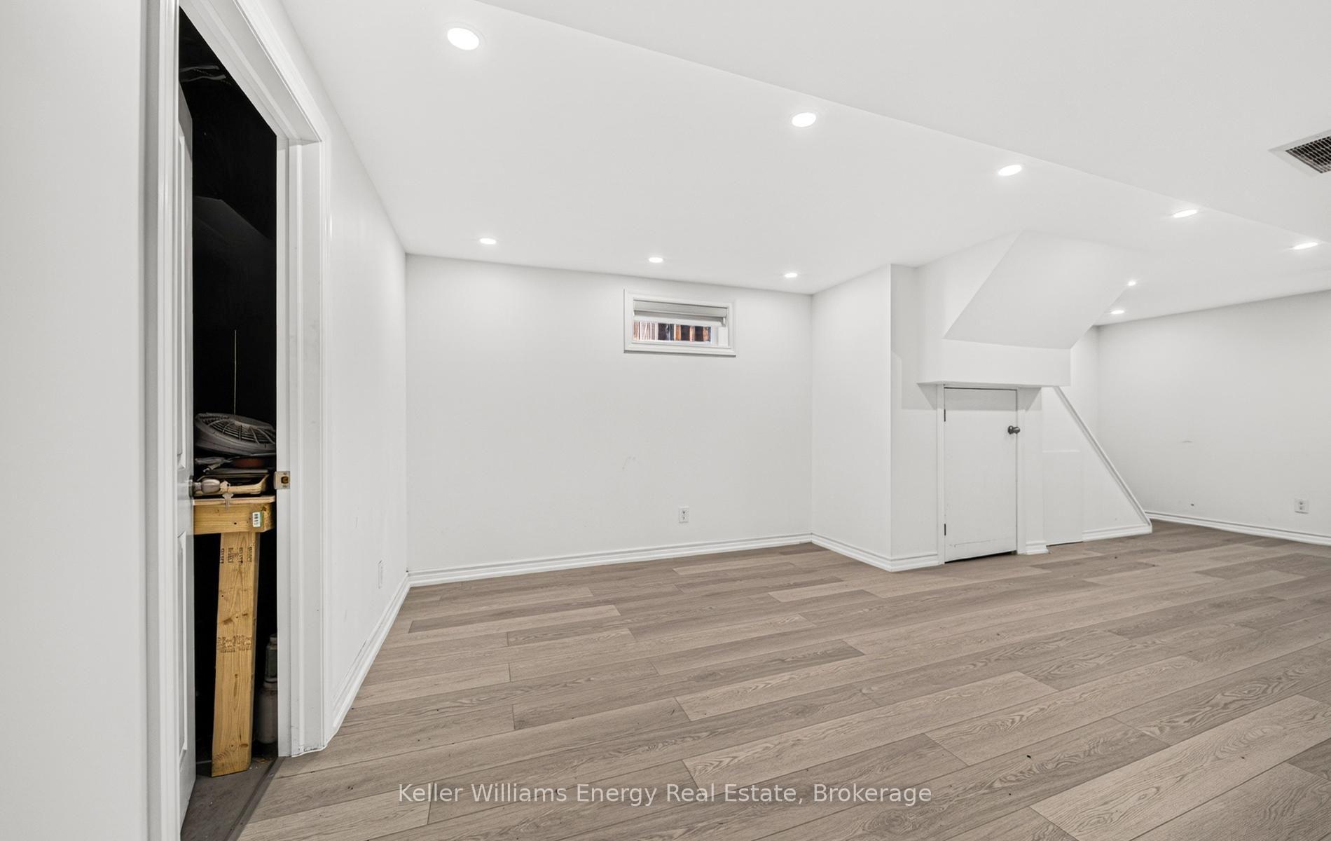 Photo 31 of 657 Taylor Avenue, Oshawa, Donevan — HOMEH