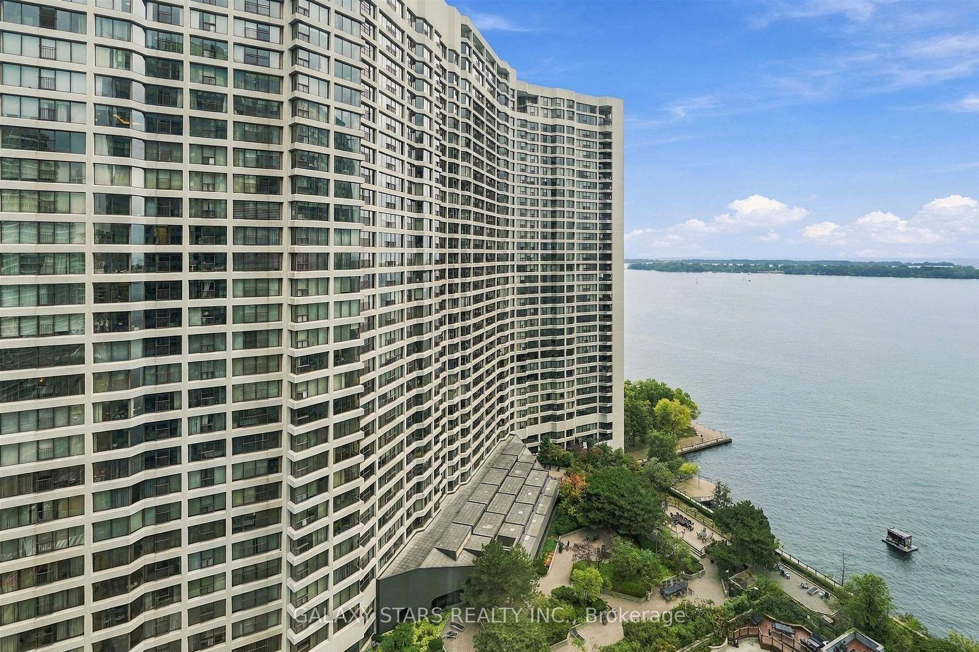 Photo 6 of Unit 2606, 77 Harbour Square, Toronto, Waterfront Communities — HOMEH