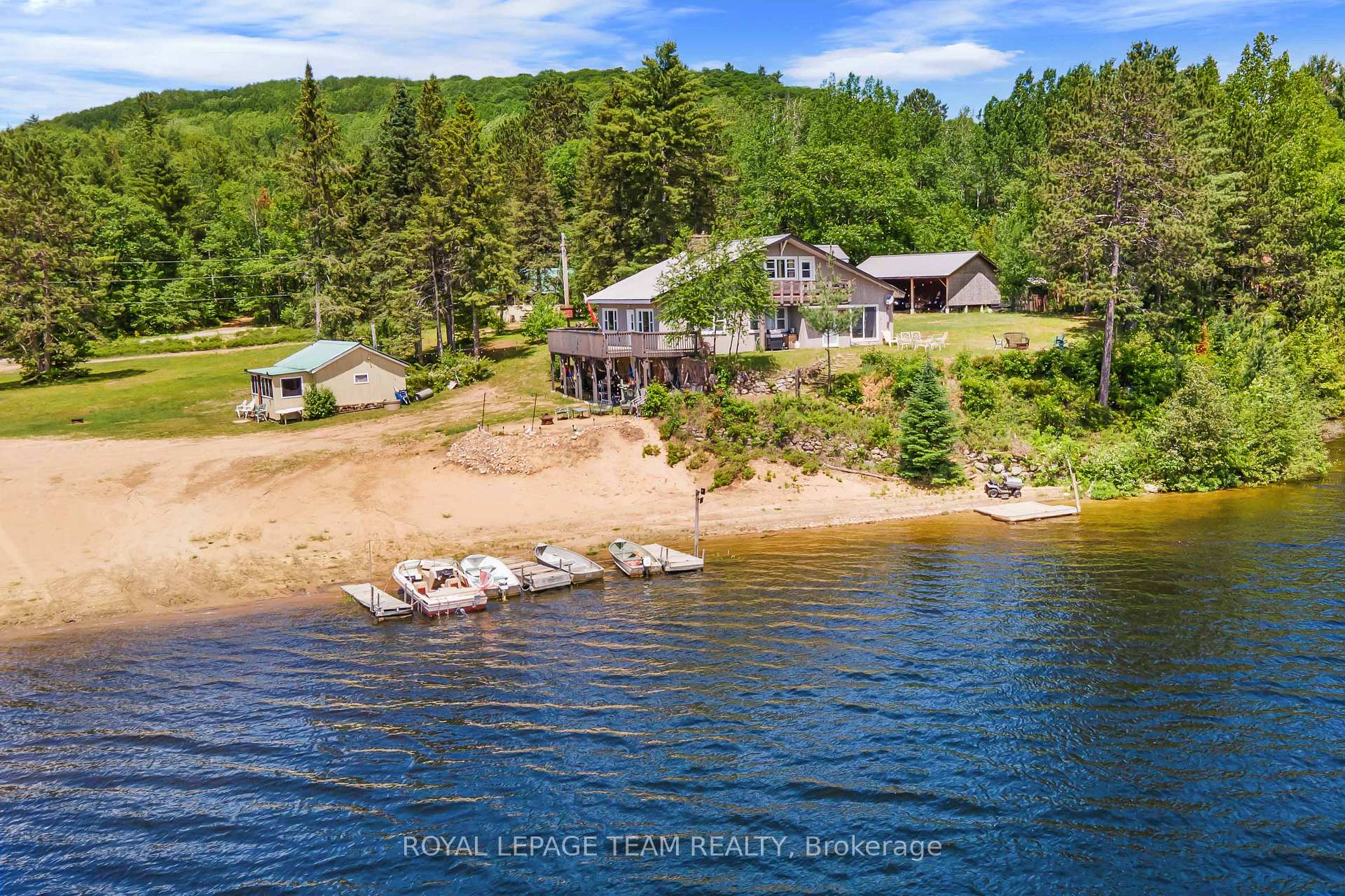 Photo of 682 Long Lake Road