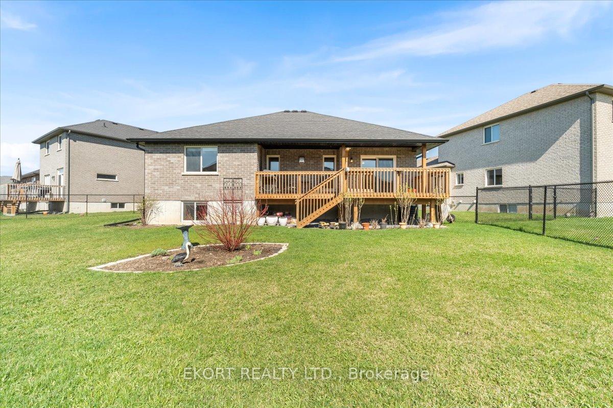 Photo 19 of 64 Farmington Crescent, Belleville, Thurlow Ward — HOMEH