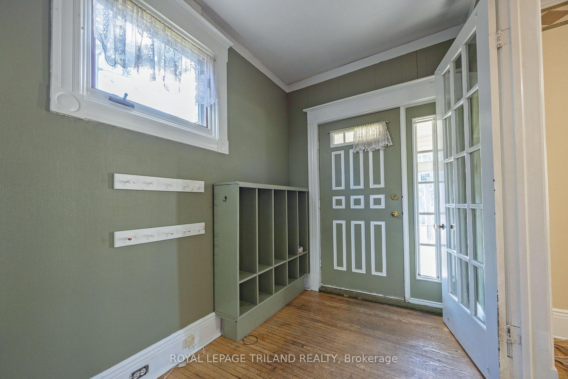 Photo 5 of 22 Hemlock Street, St. Thomas — HOMEH
