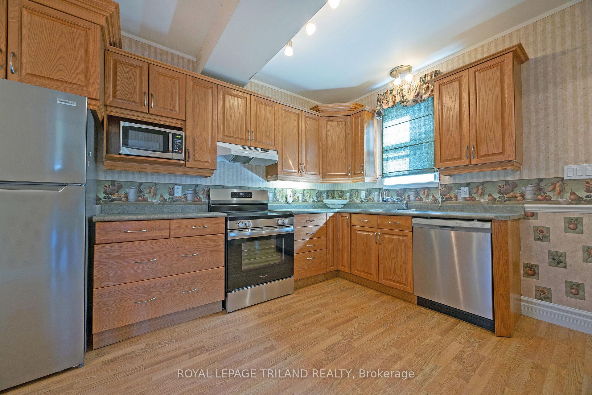 Photo 12 of 22 Hemlock Street, St. Thomas — HOMEH
