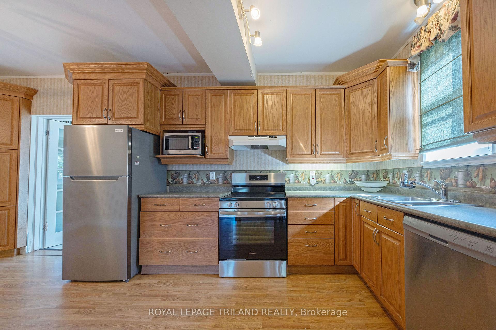 Photo 11 of 22 Hemlock Street, St. Thomas — HOMEH