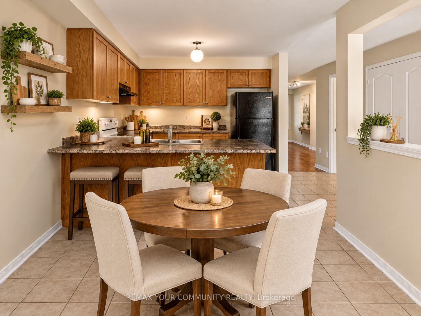 Photo 5 of 265 Sprucewood Crescent, Clarington, Bowmanville — HOMEH