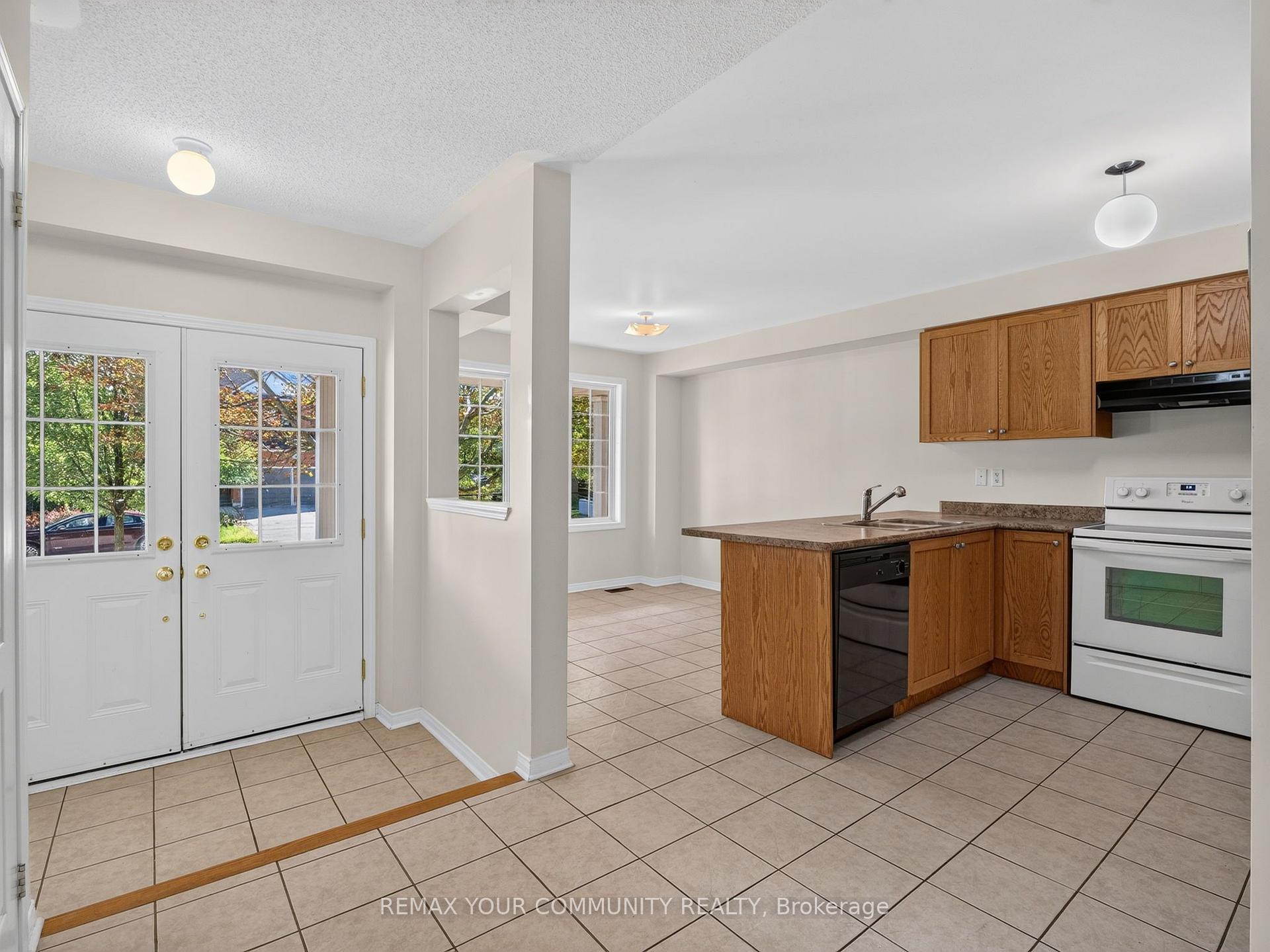 Photo 14 of 265 Sprucewood Crescent, Clarington, Bowmanville — HOMEH