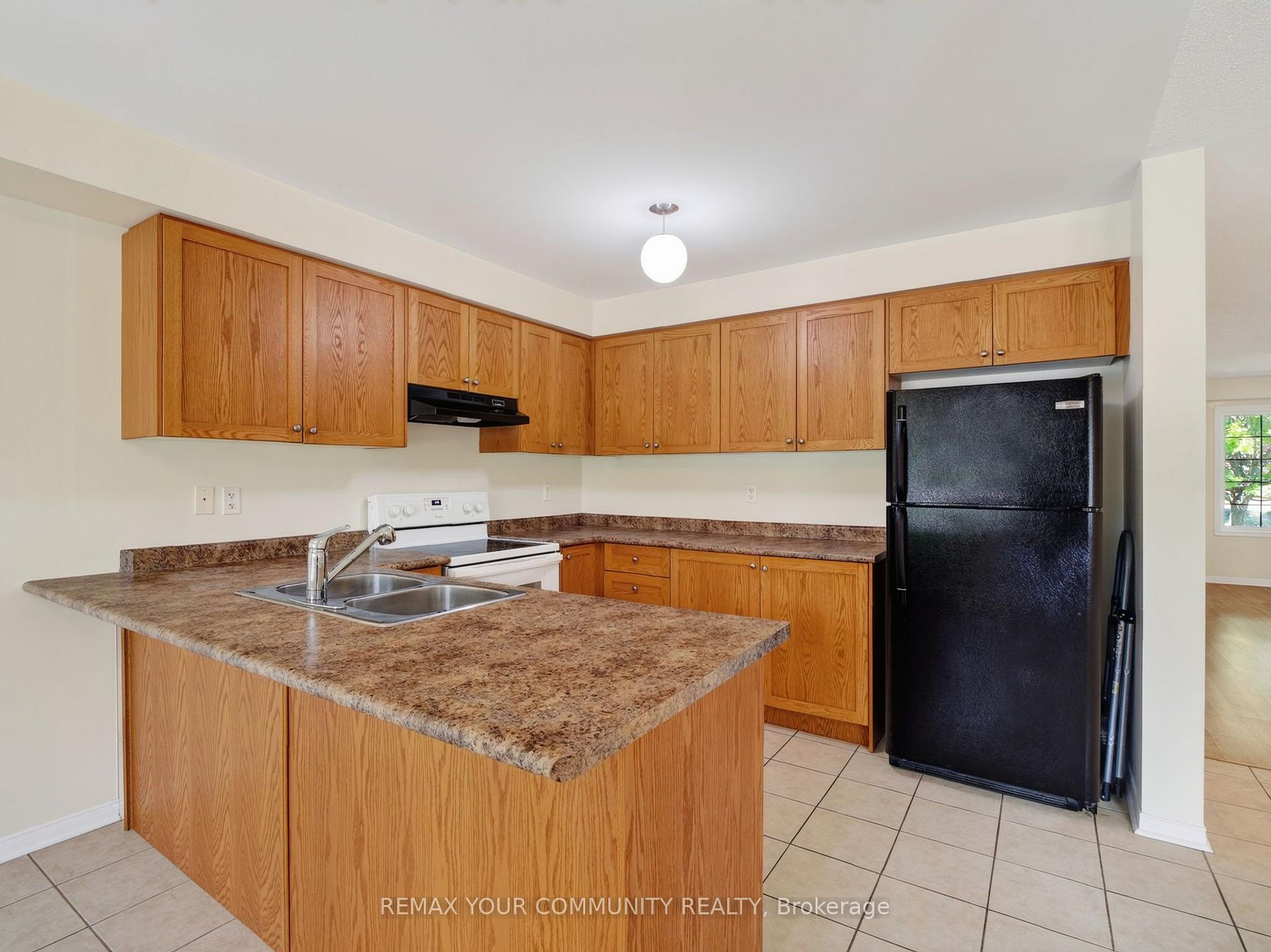 Photo 15 of 265 Sprucewood Crescent, Clarington, Bowmanville — HOMEH