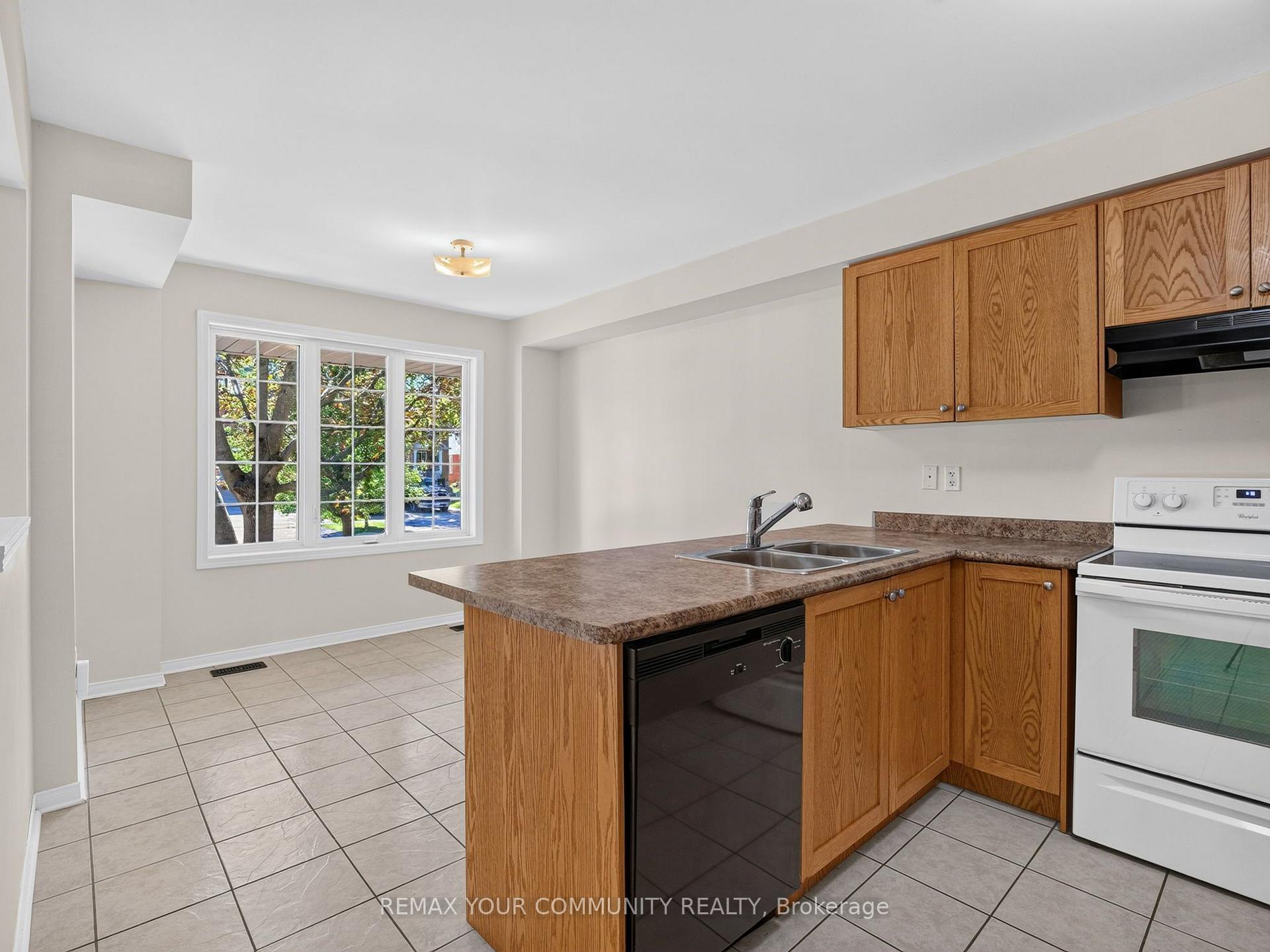 Photo 16 of 265 Sprucewood Crescent, Clarington, Bowmanville — HOMEH