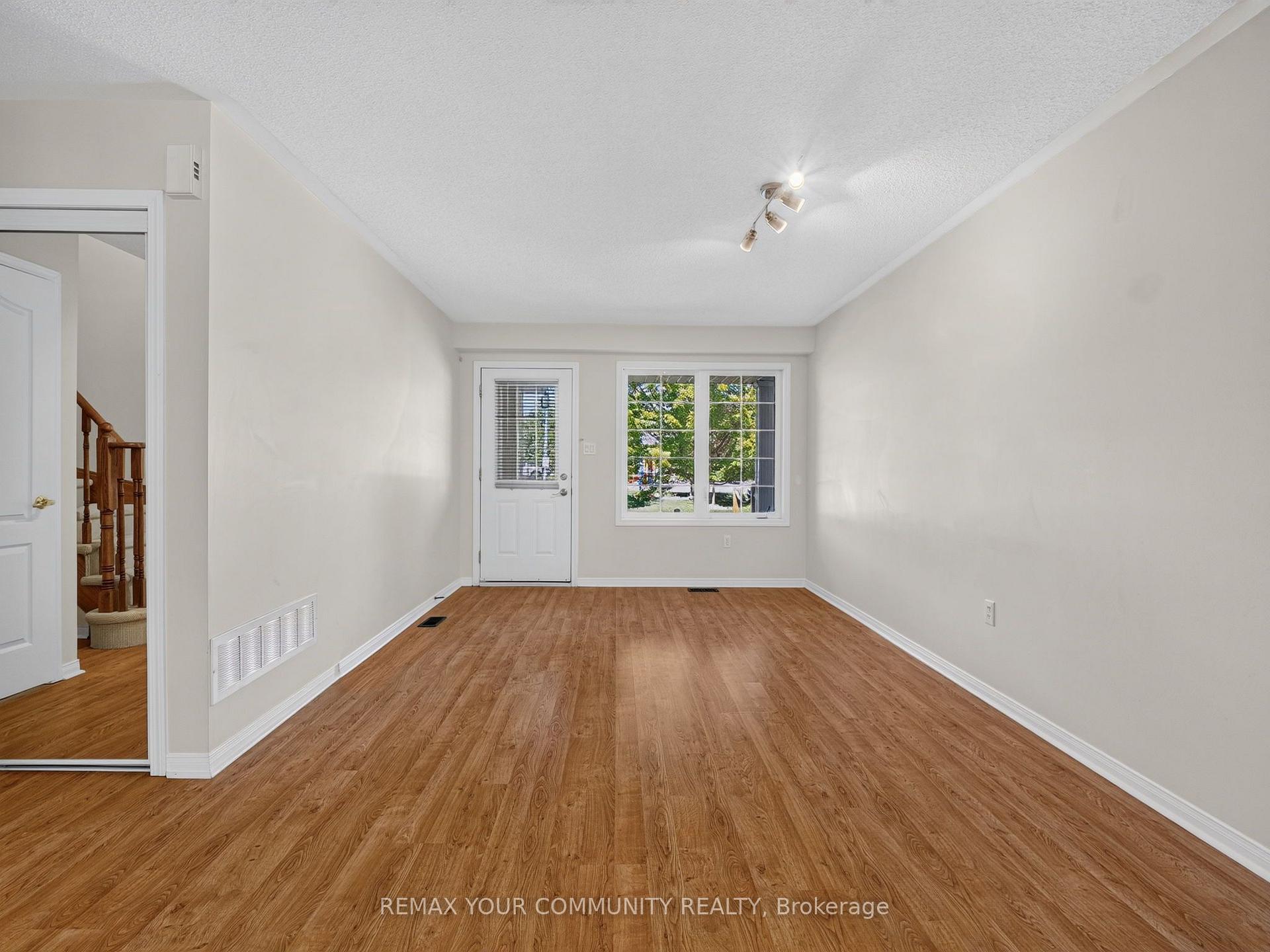 Photo 18 of 265 Sprucewood Crescent, Clarington, Bowmanville — HOMEH