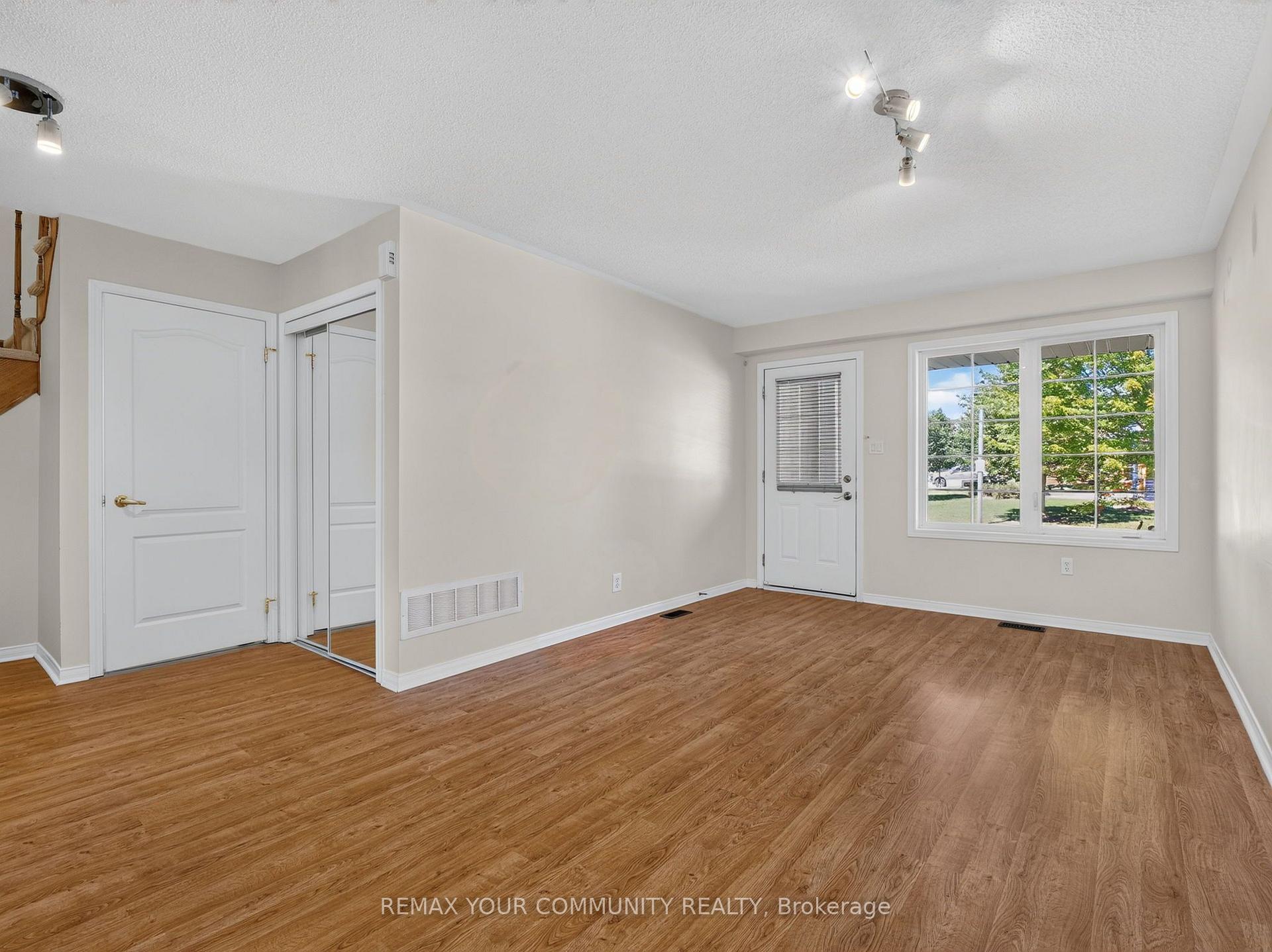Photo 20 of 265 Sprucewood Crescent, Clarington, Bowmanville — HOMEH