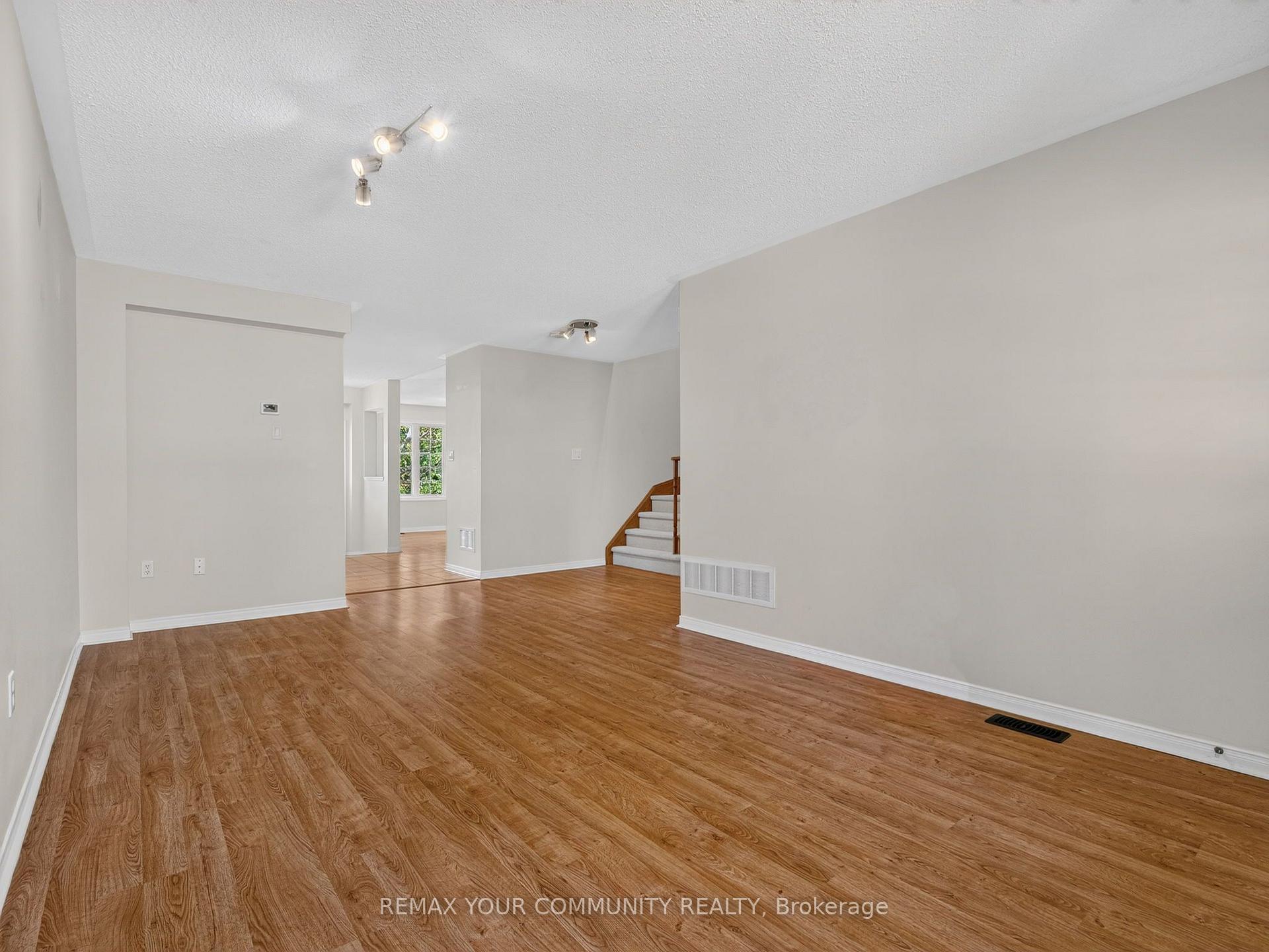Photo 22 of 265 Sprucewood Crescent, Clarington, Bowmanville — HOMEH