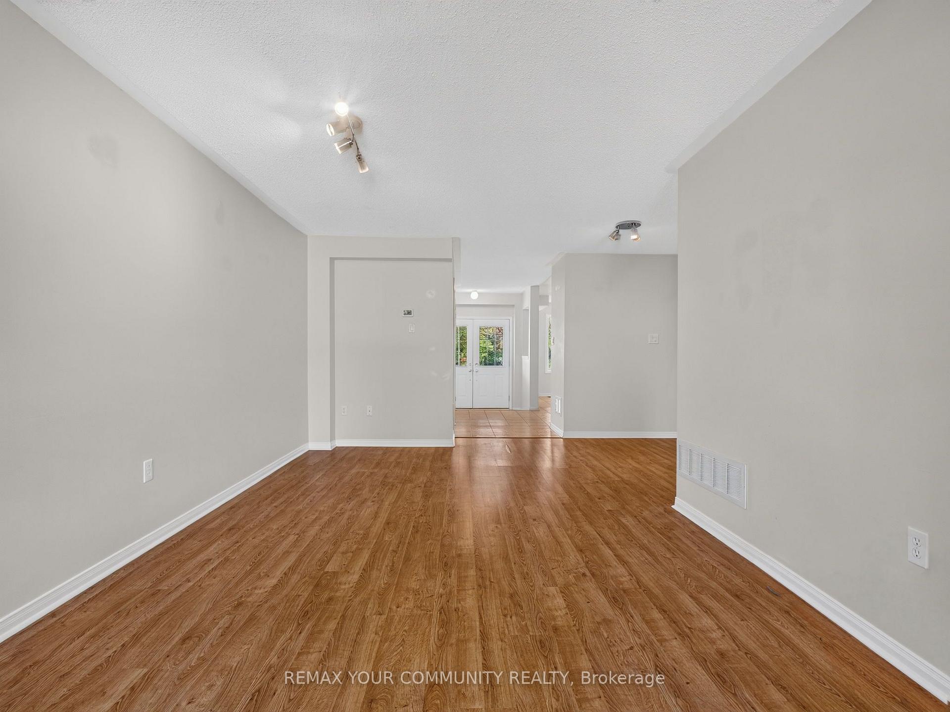 Photo 23 of 265 Sprucewood Crescent, Clarington, Bowmanville — HOMEH