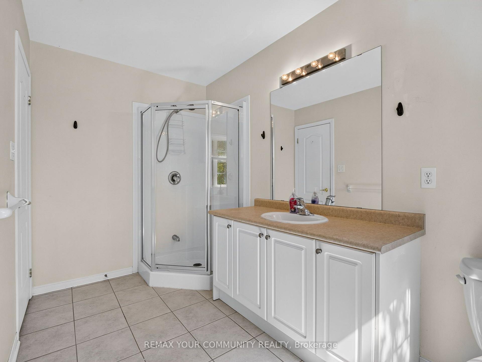 Photo 33 of 265 Sprucewood Crescent, Clarington, Bowmanville — HOMEH