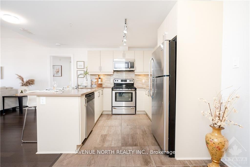 Photo 10 of Unit 401, 250 Winterfell Private, Ottawa, Hunt Club Park — HOMEH