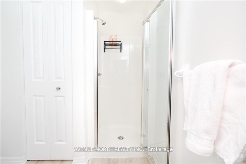 Photo 23 of Unit 401, 250 Winterfell Private, Ottawa, Hunt Club Park — HOMEH