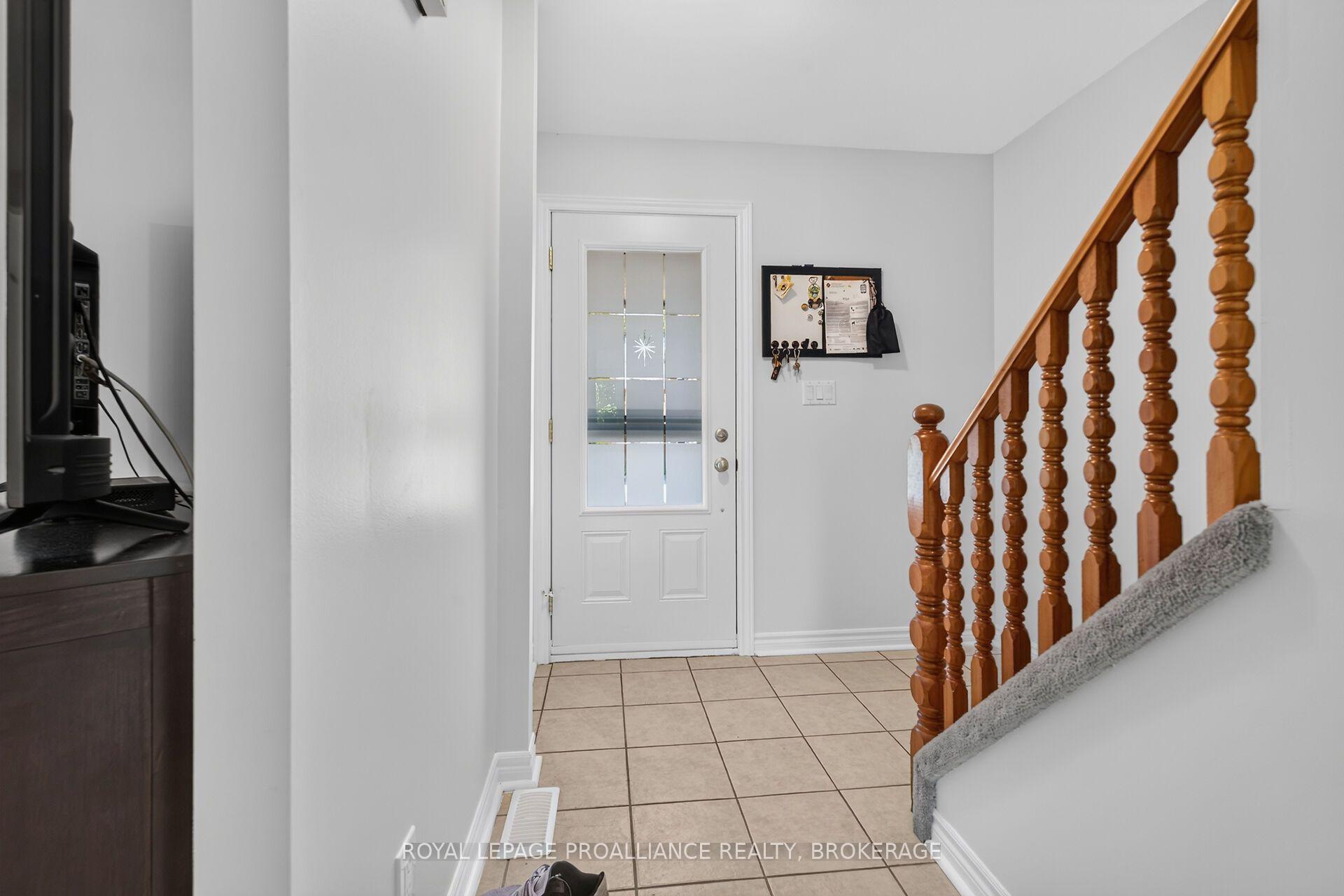 Photo 5 of 900 Nottinghill Avenue, Kingston, North of Taylor-Kidd Blvd — HOMEH