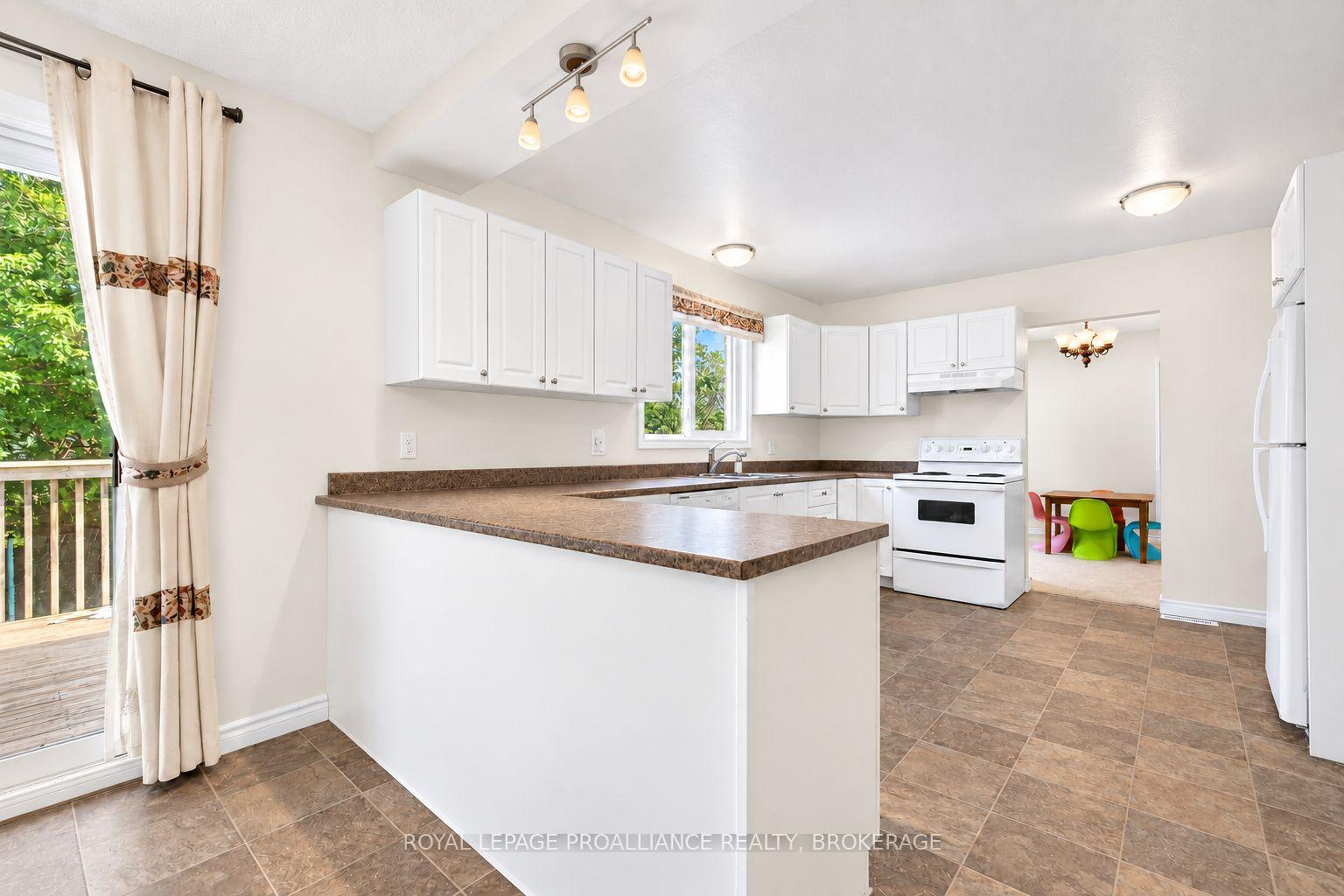 Photo 12 of 900 Nottinghill Avenue, Kingston, North of Taylor-Kidd Blvd — HOMEH