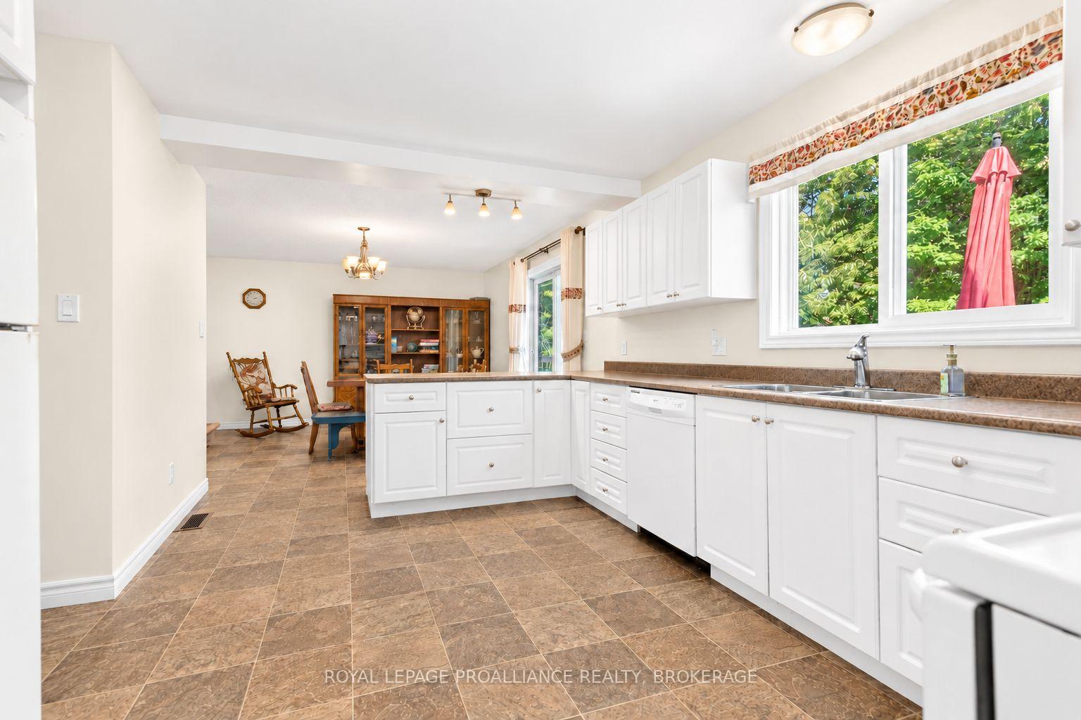 Photo 16 of 900 Nottinghill Avenue, Kingston, North of Taylor-Kidd Blvd — HOMEH