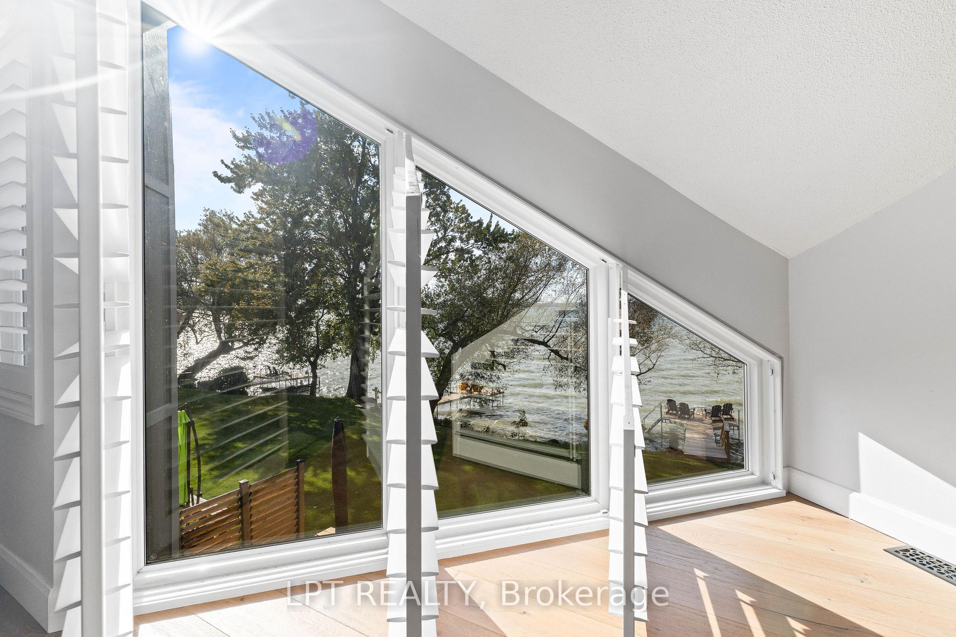 Photo 26 of 9 Davy Point Circle, Georgina, Historic Lakeshore Communities — HOMEH