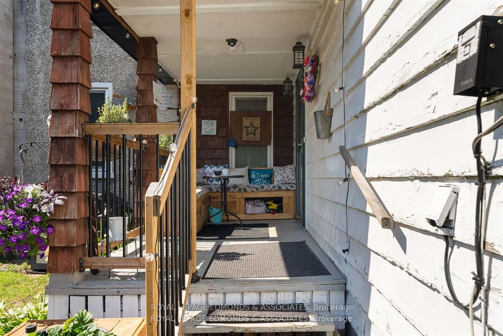 Photo 8 of 7 Isabella Street, Pembroke, Pembroke — HOMEH