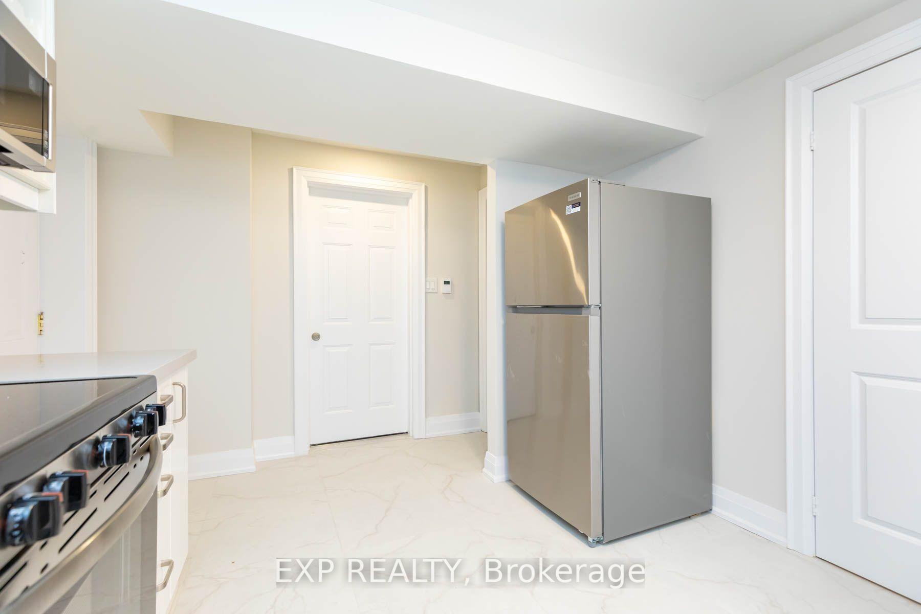 Photo 8 of Unit Unit B, 84 Laurel Avenue, Etobicoke, Islington-City Centre West — HOMEH