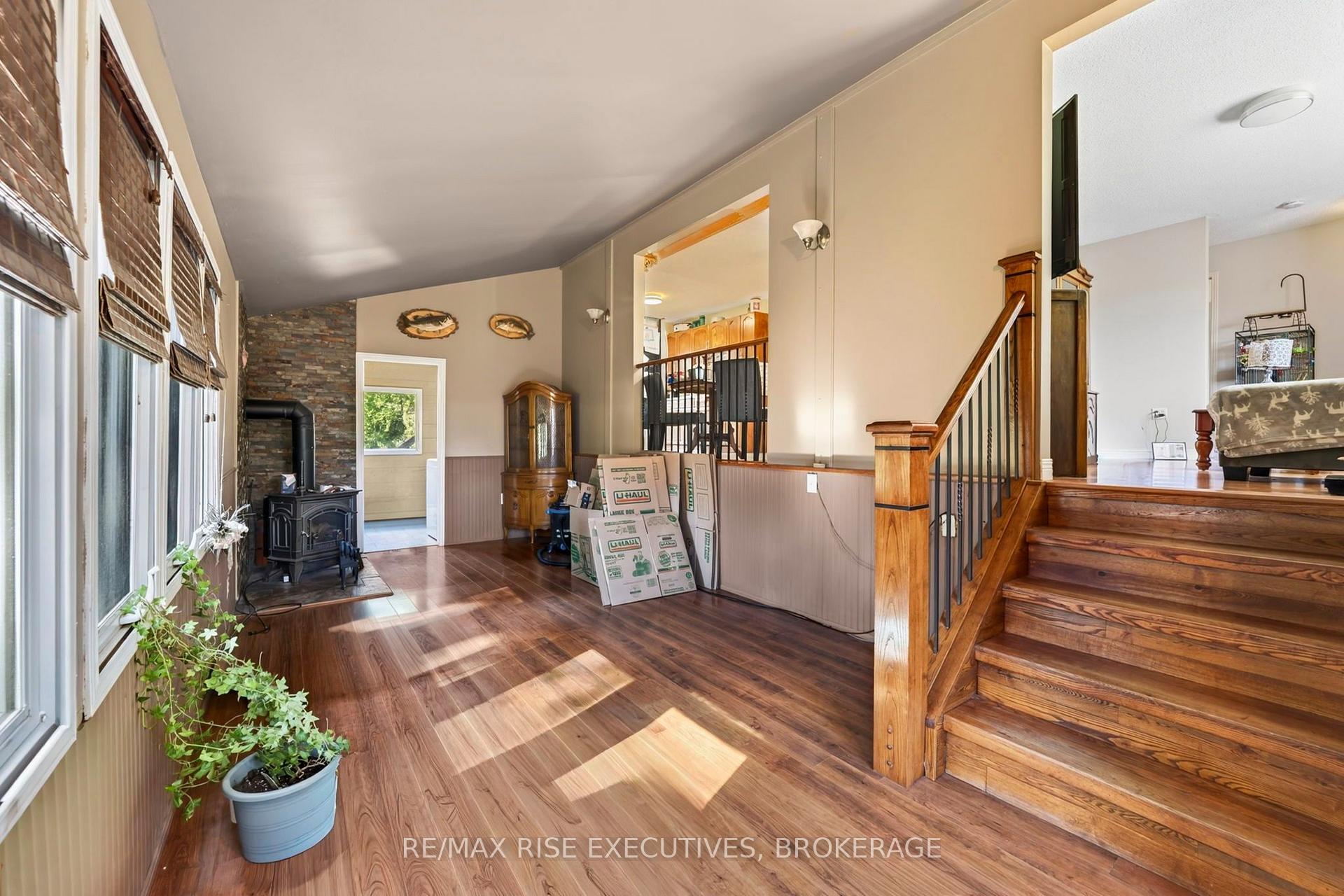Photo 4 of 4259 Sydenham Road, Frontenac, Frontenac South — HOMEH