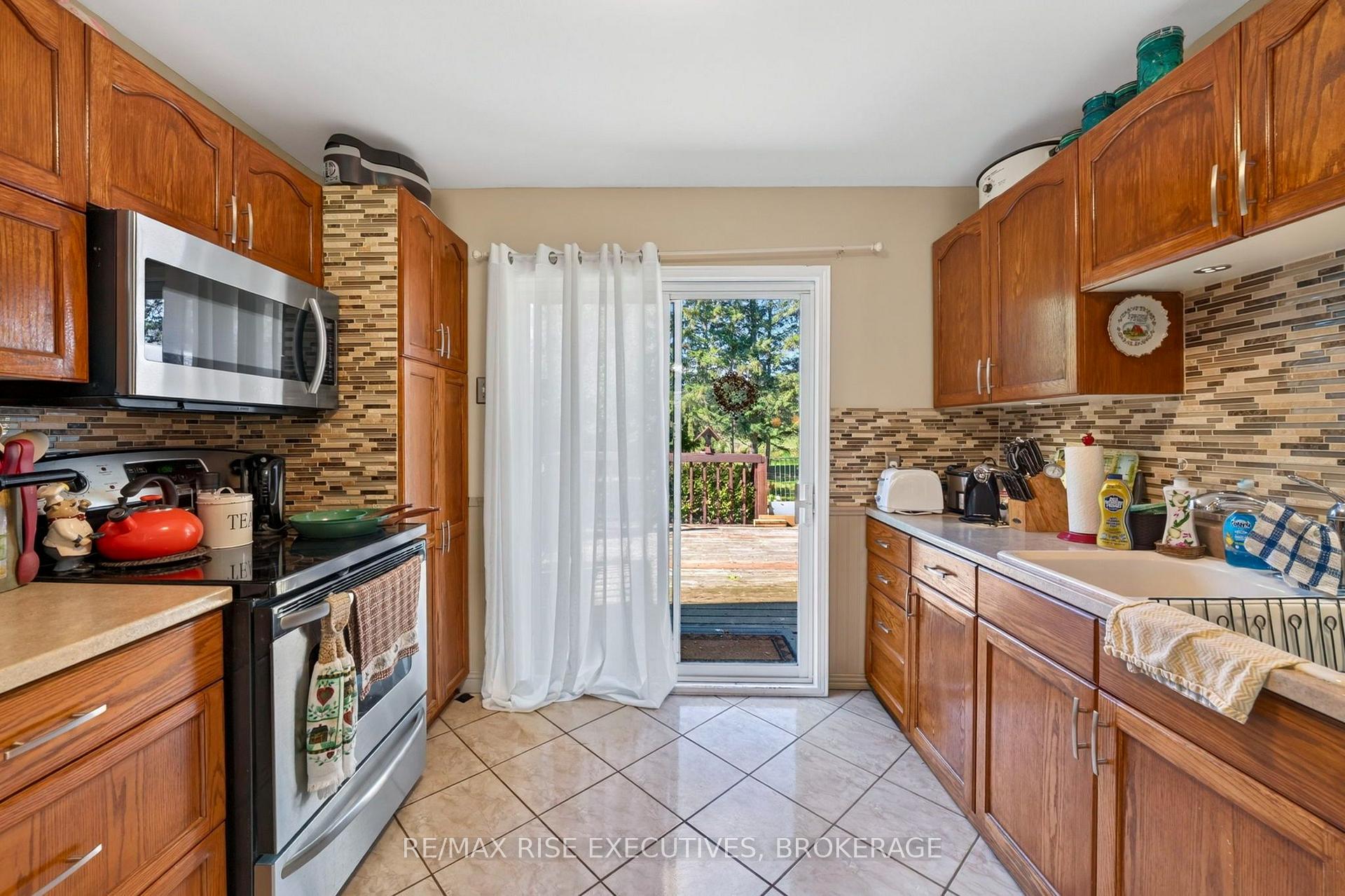Photo 11 of 4259 Sydenham Road, Frontenac, Frontenac South — HOMEH
