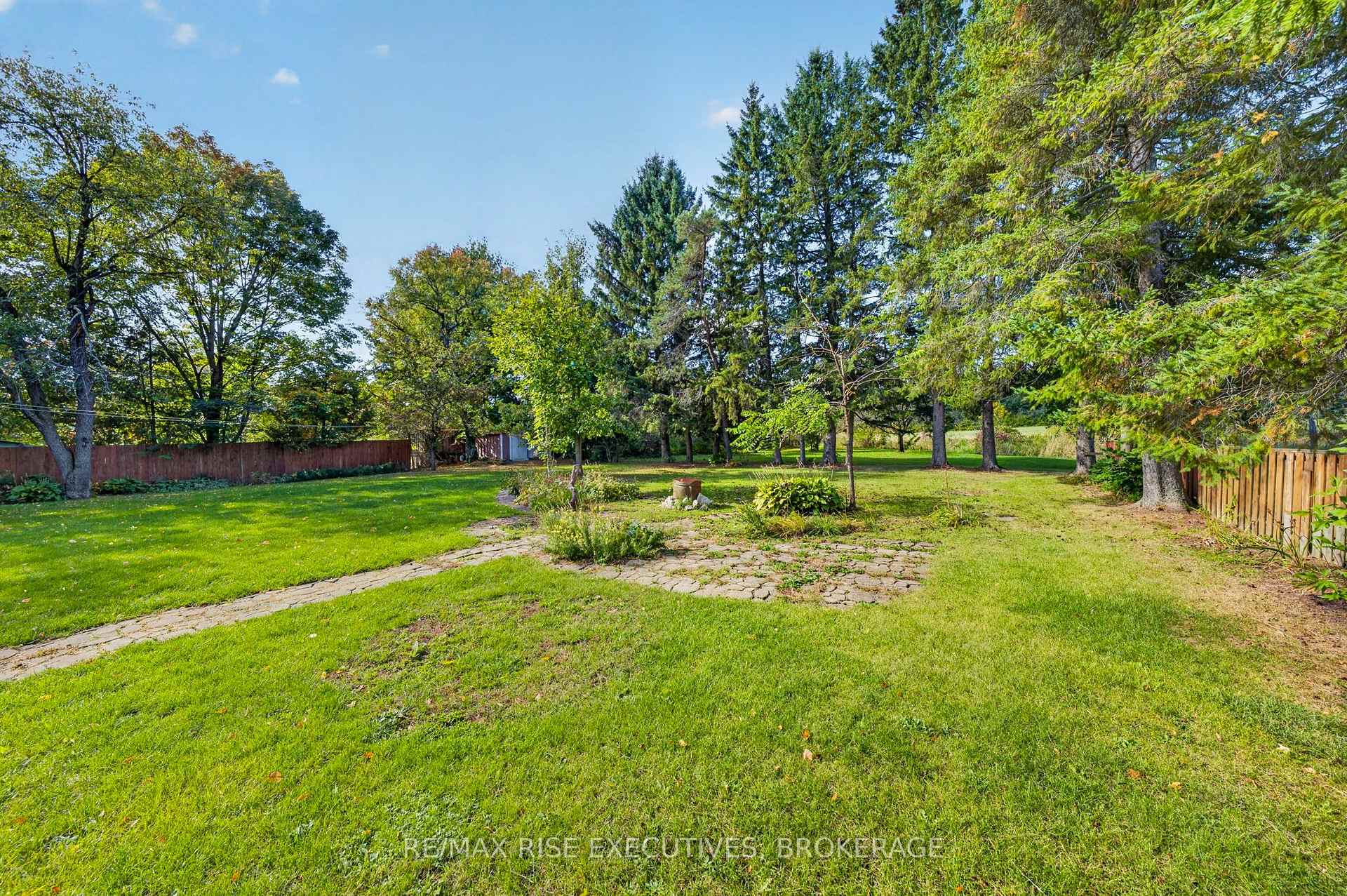 Photo 23 of 4259 Sydenham Road, Frontenac, Frontenac South — HOMEH