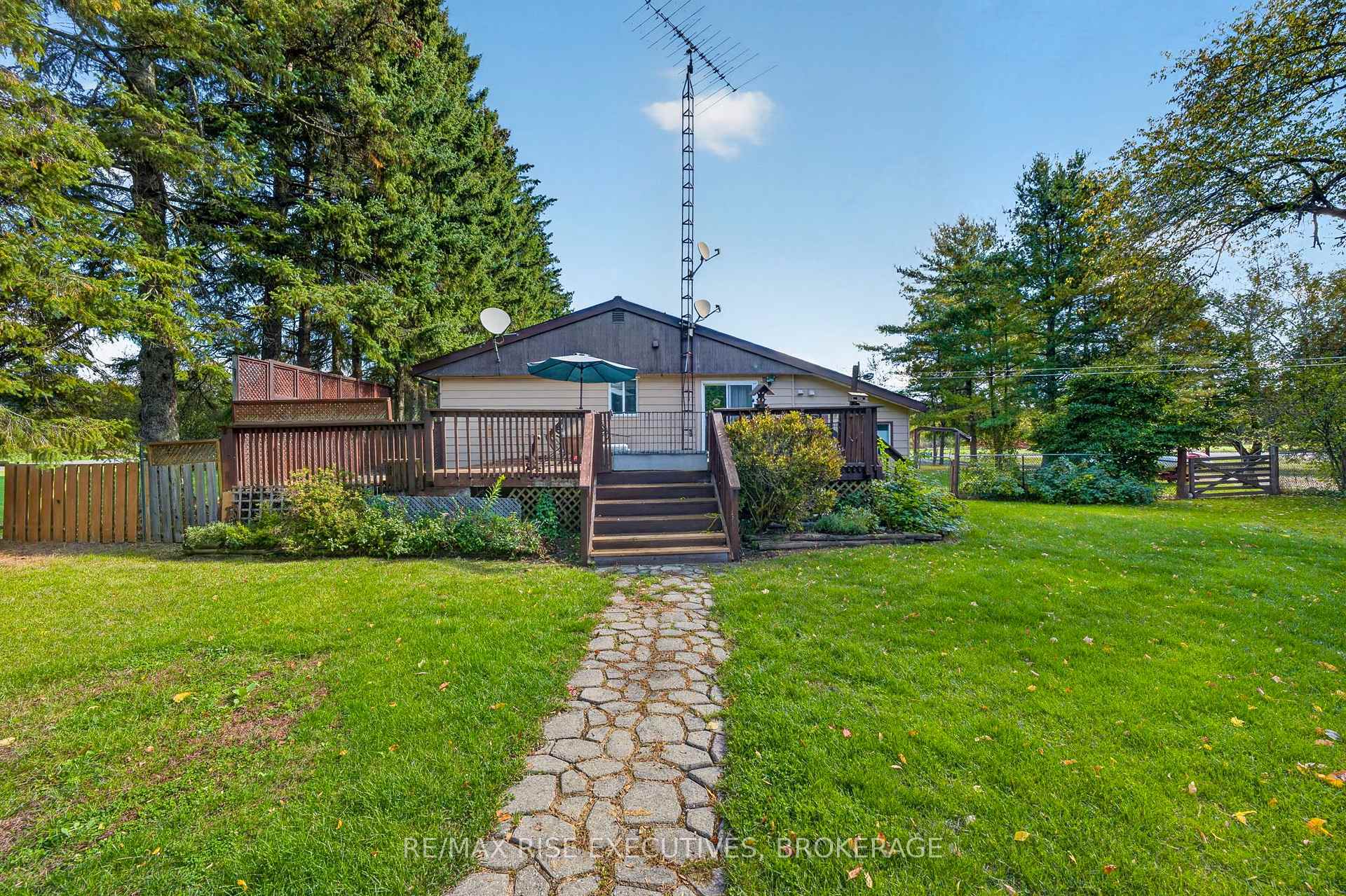 Photo 24 of 4259 Sydenham Road, Frontenac, Frontenac South — HOMEH