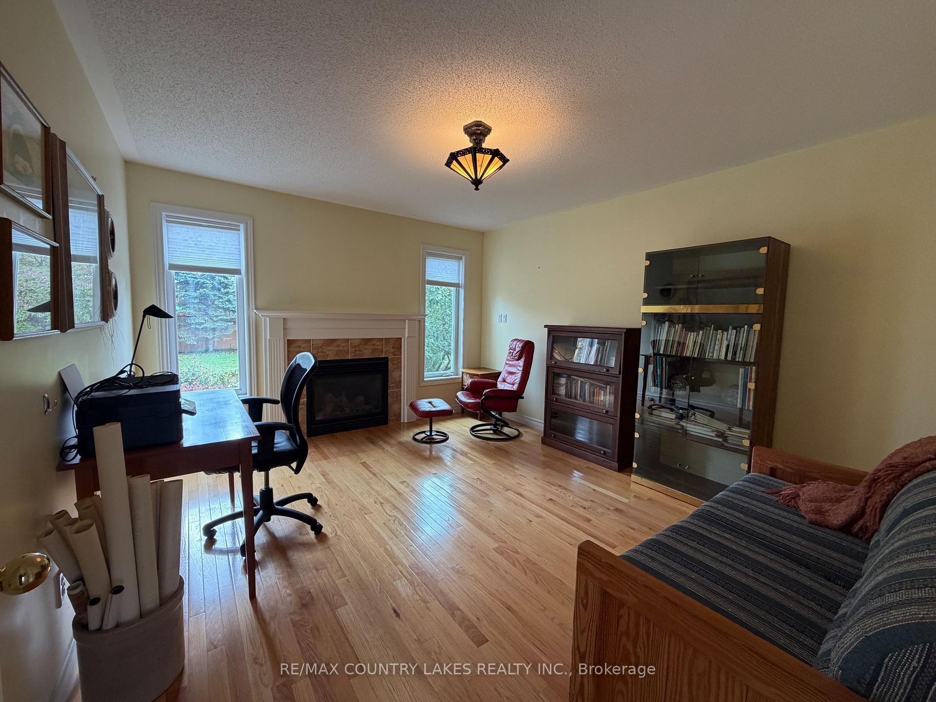 Photo 16 of 43 Elmwood Avenue, Brock, Beaverton — HOMEH