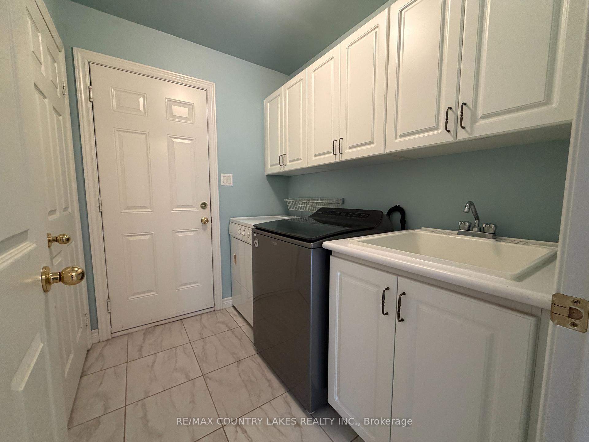 Photo 19 of 43 Elmwood Avenue, Brock, Beaverton — HOMEH