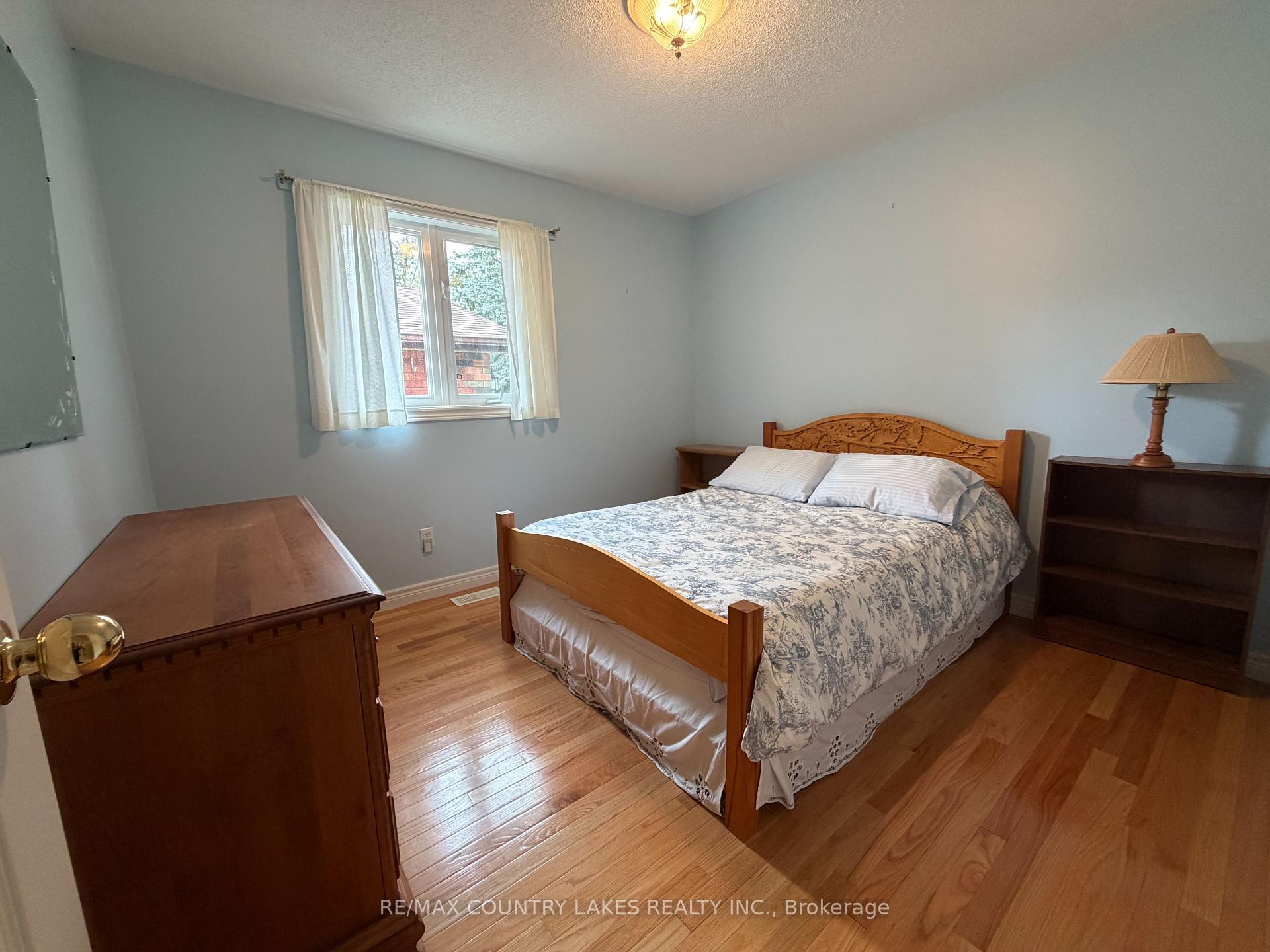 Photo 20 of 43 Elmwood Avenue, Brock, Beaverton — HOMEH