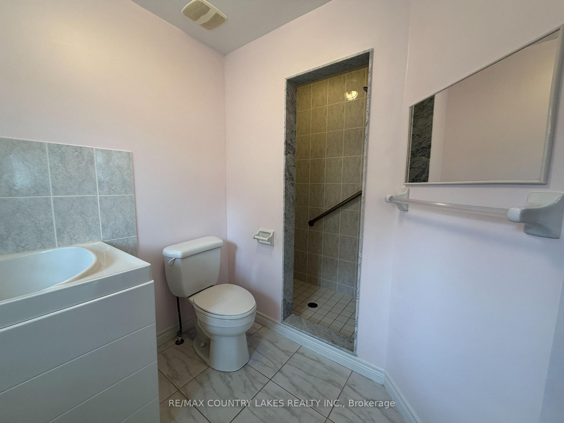 Photo 26 of 43 Elmwood Avenue, Brock, Beaverton — HOMEH