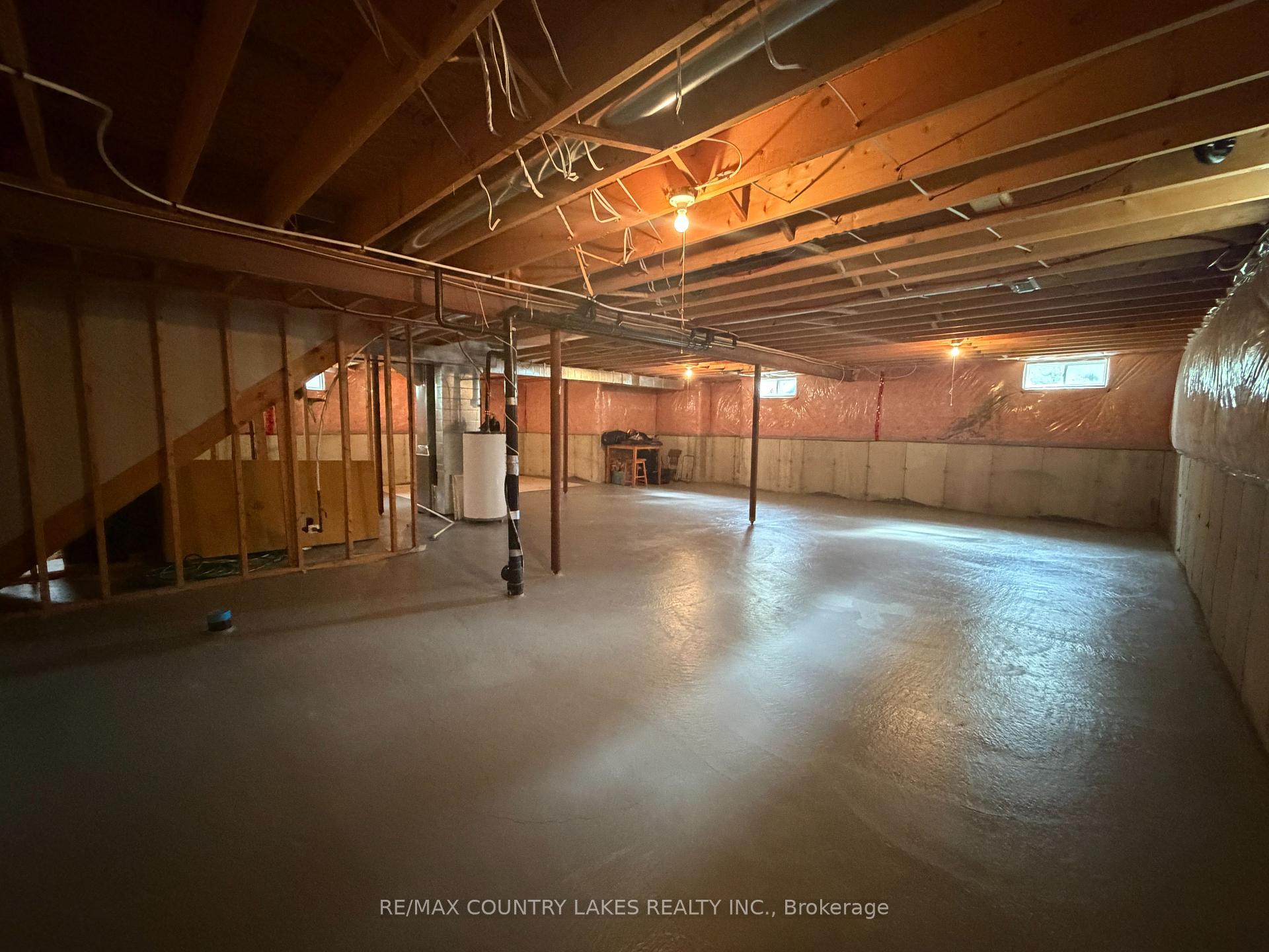 Photo 35 of 43 Elmwood Avenue, Brock, Beaverton — HOMEH