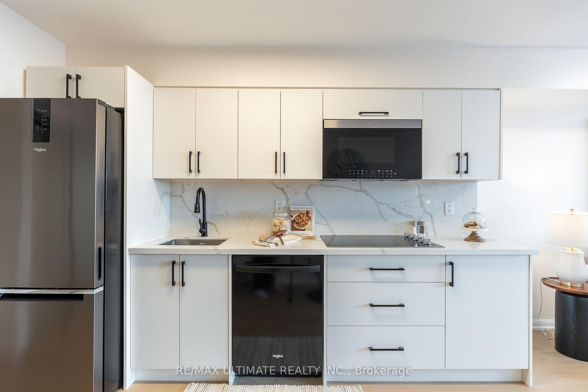 Photo 5 of Unit 627, 111 Elizabeth Street, Toronto, Bay Street Corridor — HOMEH