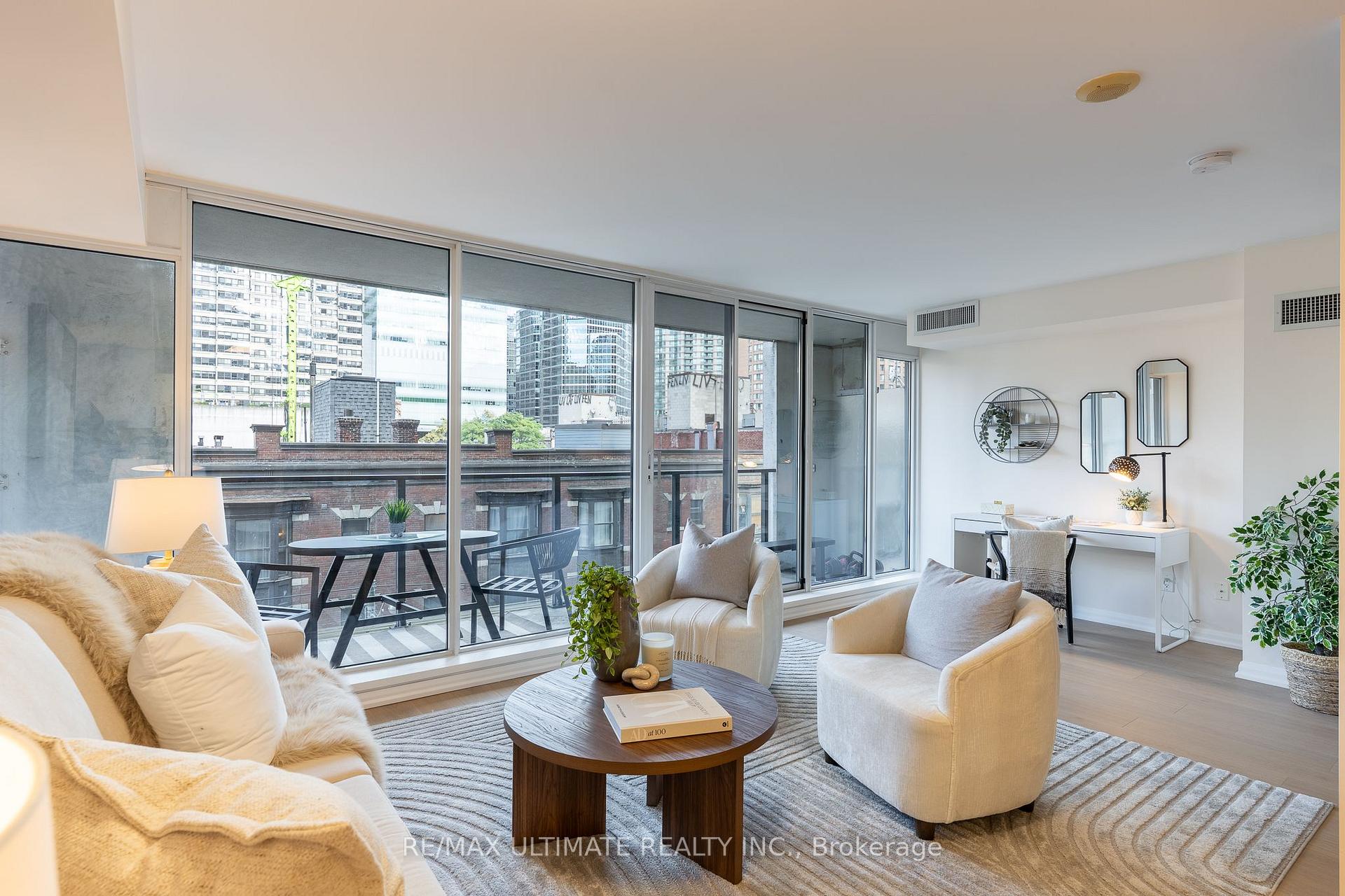 Photo 12 of Unit 627, 111 Elizabeth Street, Toronto, Bay Street Corridor — HOMEH