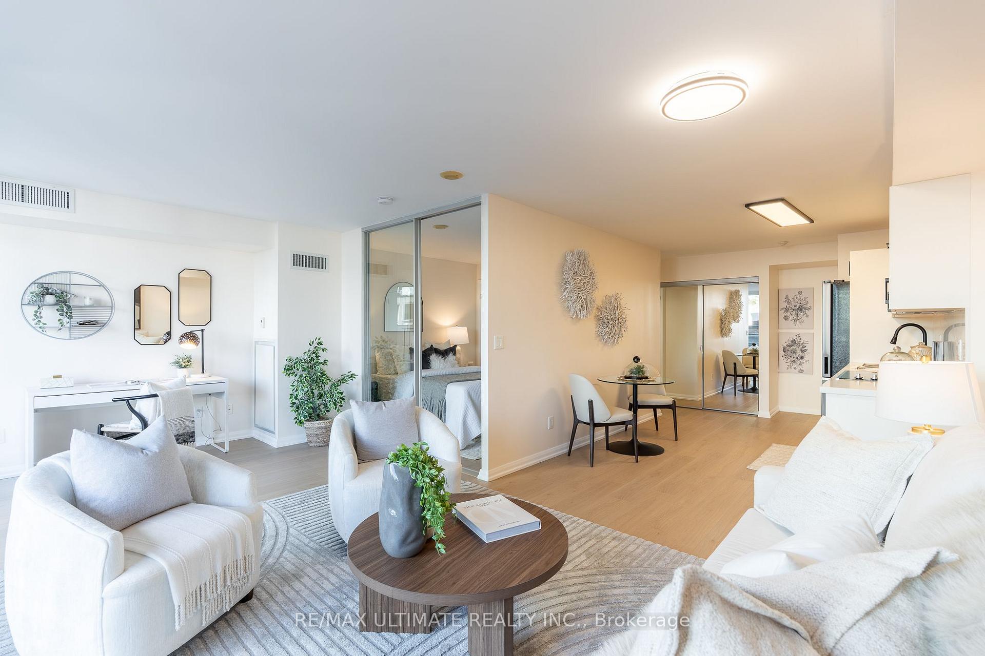 Photo 13 of Unit 627, 111 Elizabeth Street, Toronto, Bay Street Corridor — HOMEH