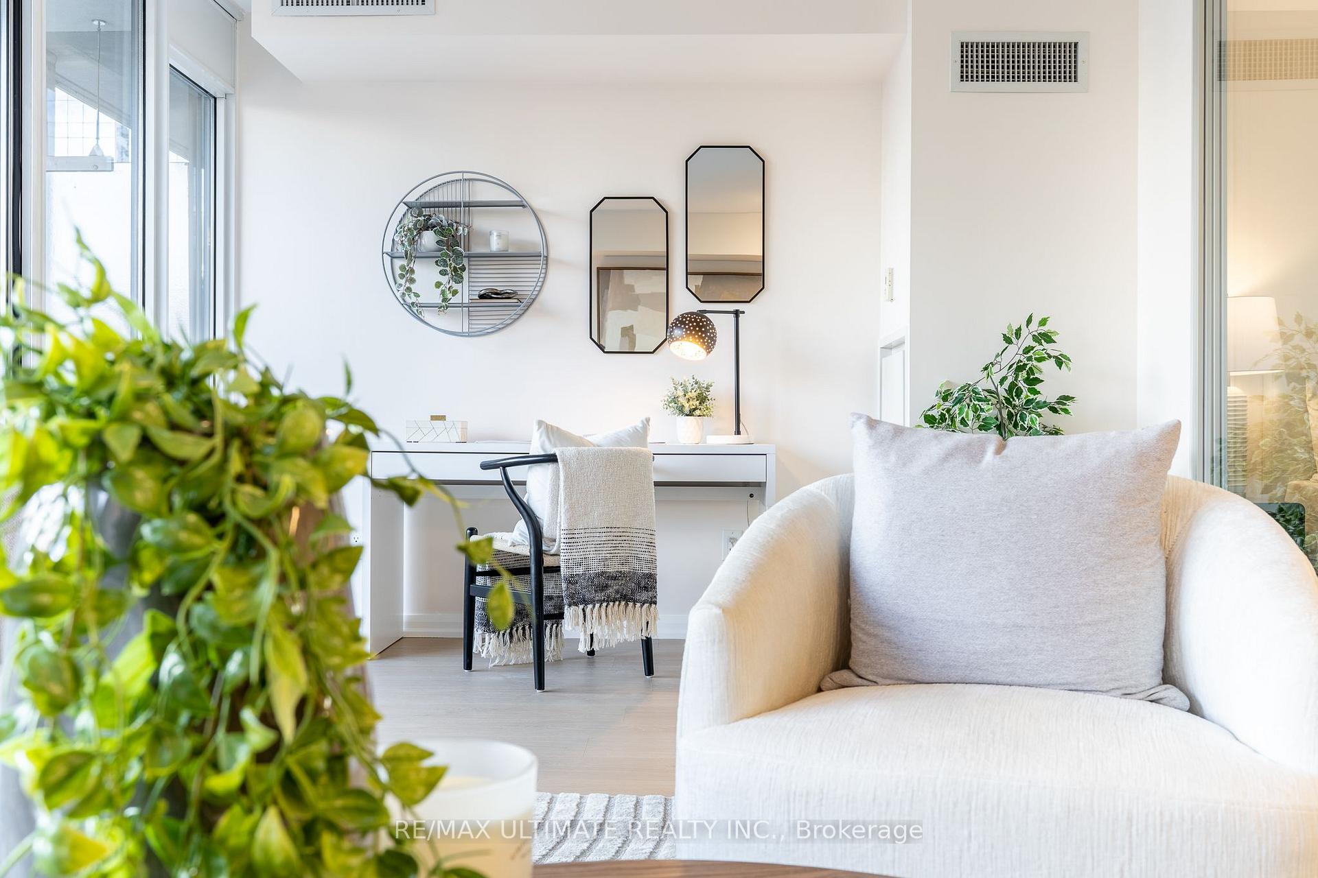 Photo 19 of Unit 627, 111 Elizabeth Street, Toronto, Bay Street Corridor — HOMEH