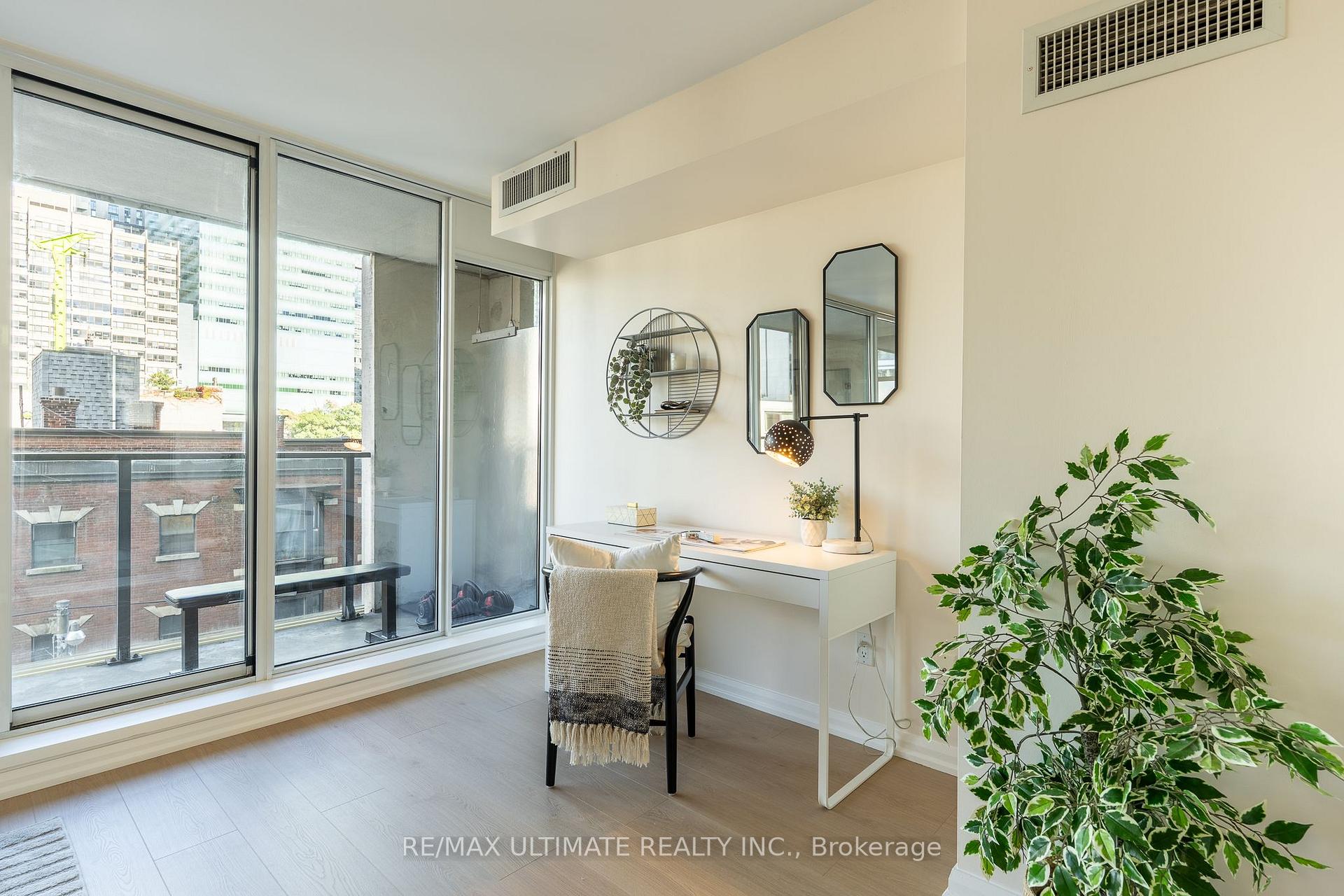 Photo 21 of Unit 627, 111 Elizabeth Street, Toronto, Bay Street Corridor — HOMEH