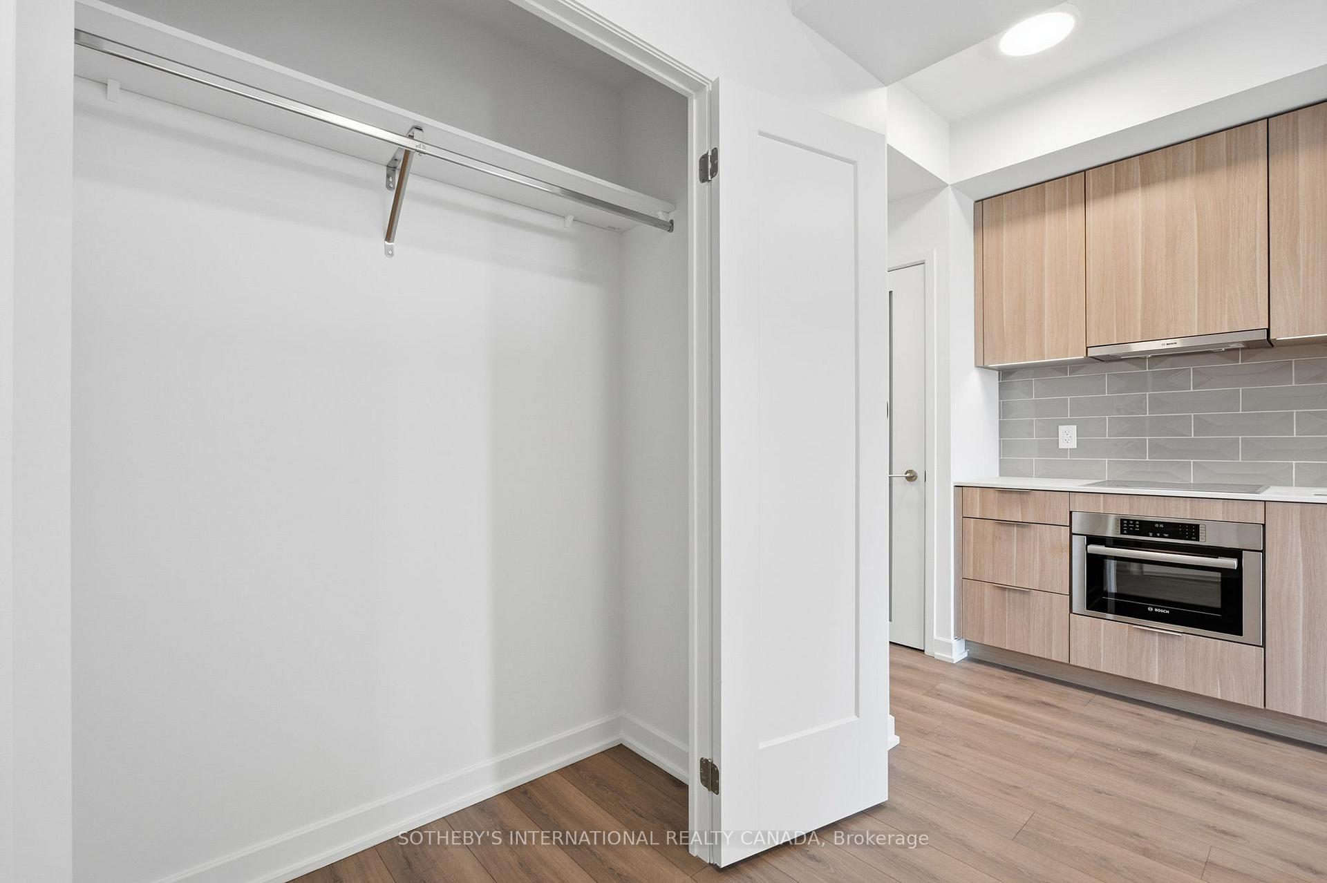Photo 9 of Unit 612, 88 Bathurst Street, Toronto, Niagara — HOMEH