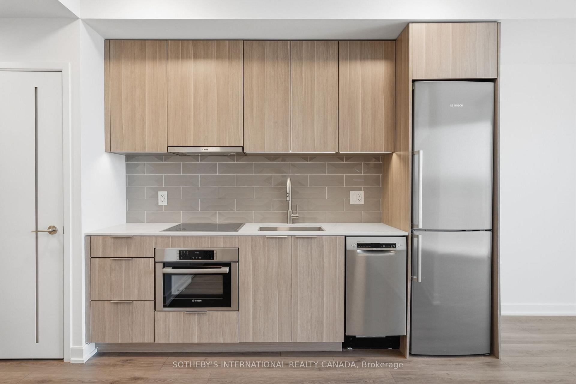 Photo 10 of Unit 612, 88 Bathurst Street, Toronto, Niagara — HOMEH