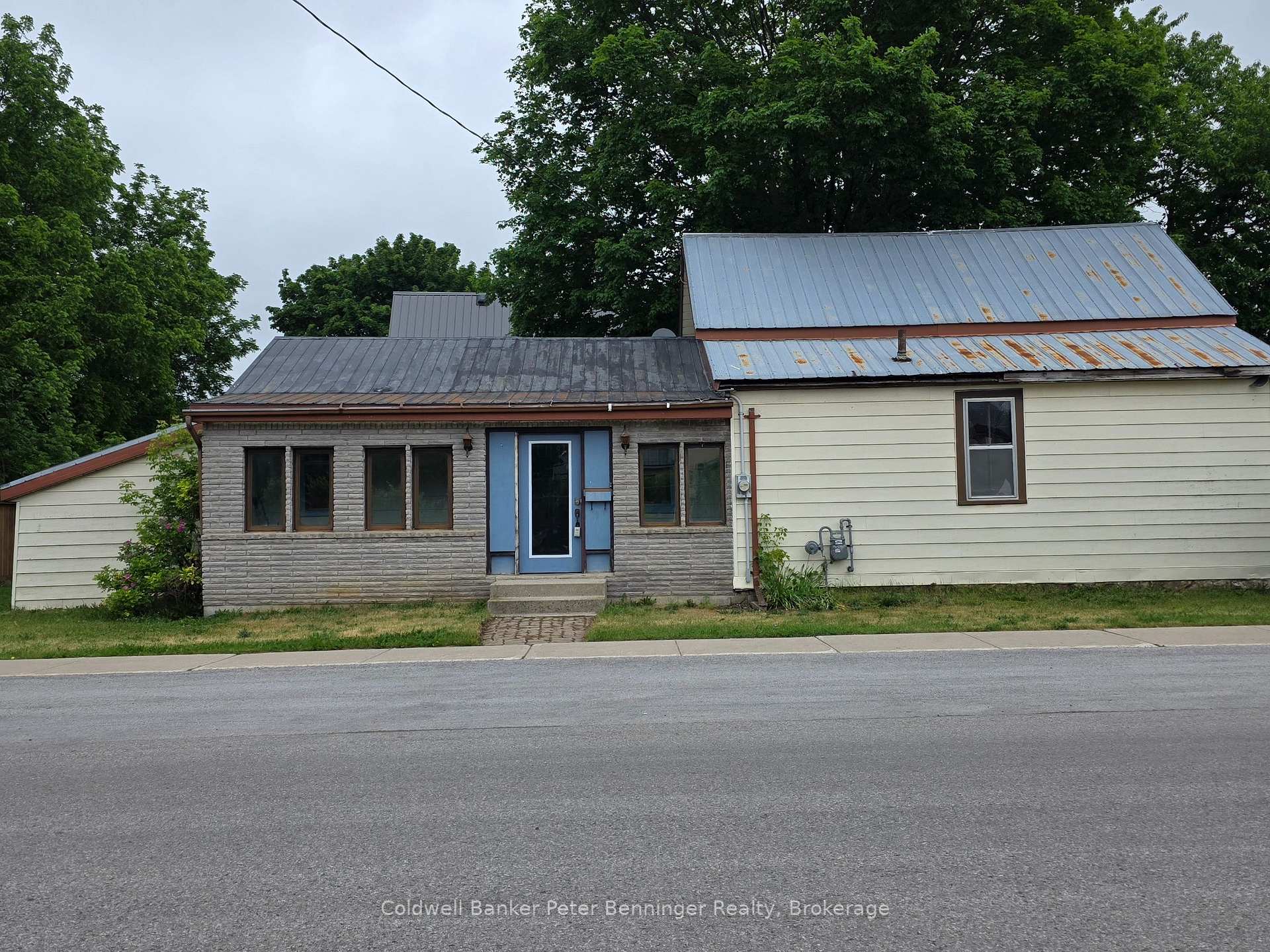 Photo 2 of 21 Peter Street, Brockton — HOMEH