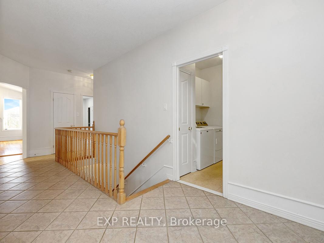 Photo 5 of 768 Rolling River Crescent, Ottawa, Riverside South/Gloucester Glen — HOMEH